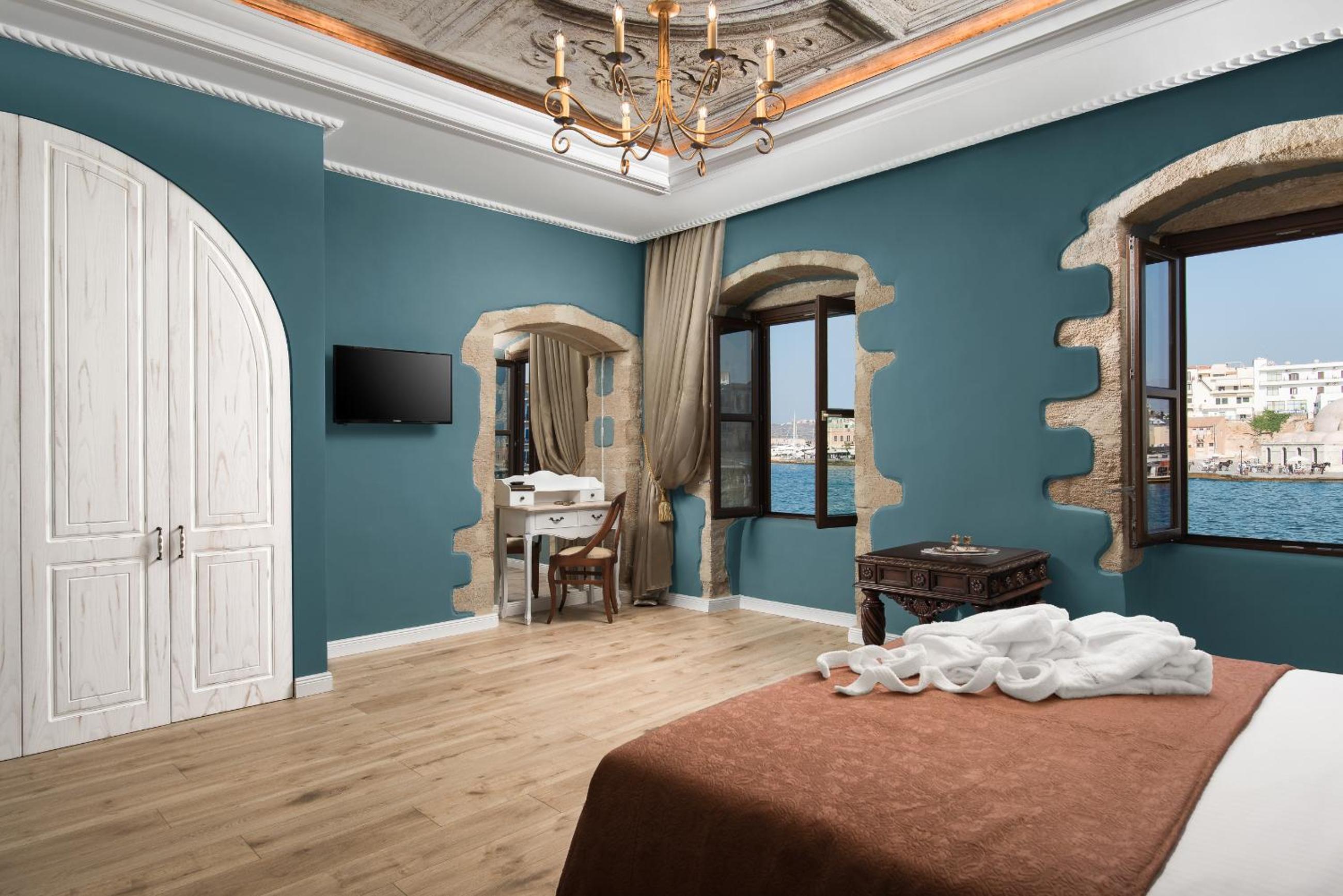Superior Suite with Sea View (Erophele)