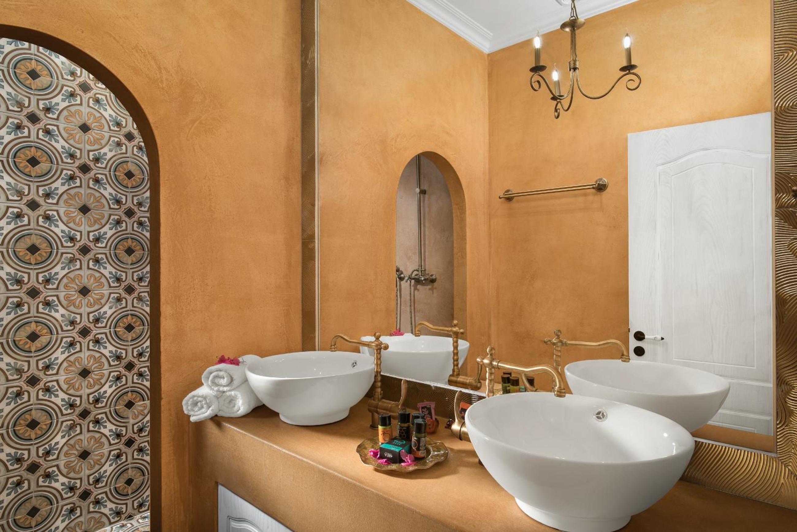 Deluxe Double Room with Sea View and Balcony (Aretousa) - Photo 3