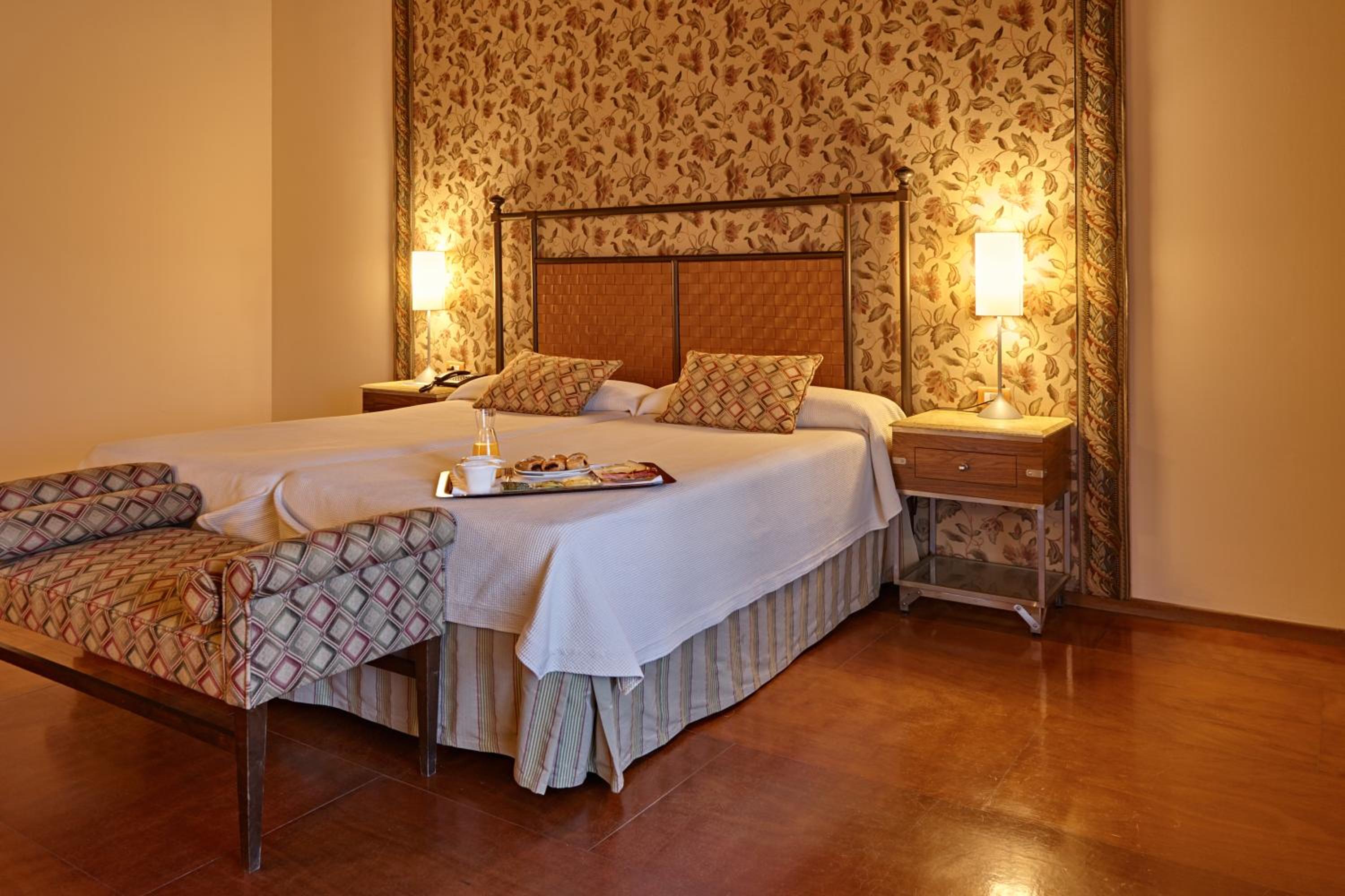  Double Room - Photo 2