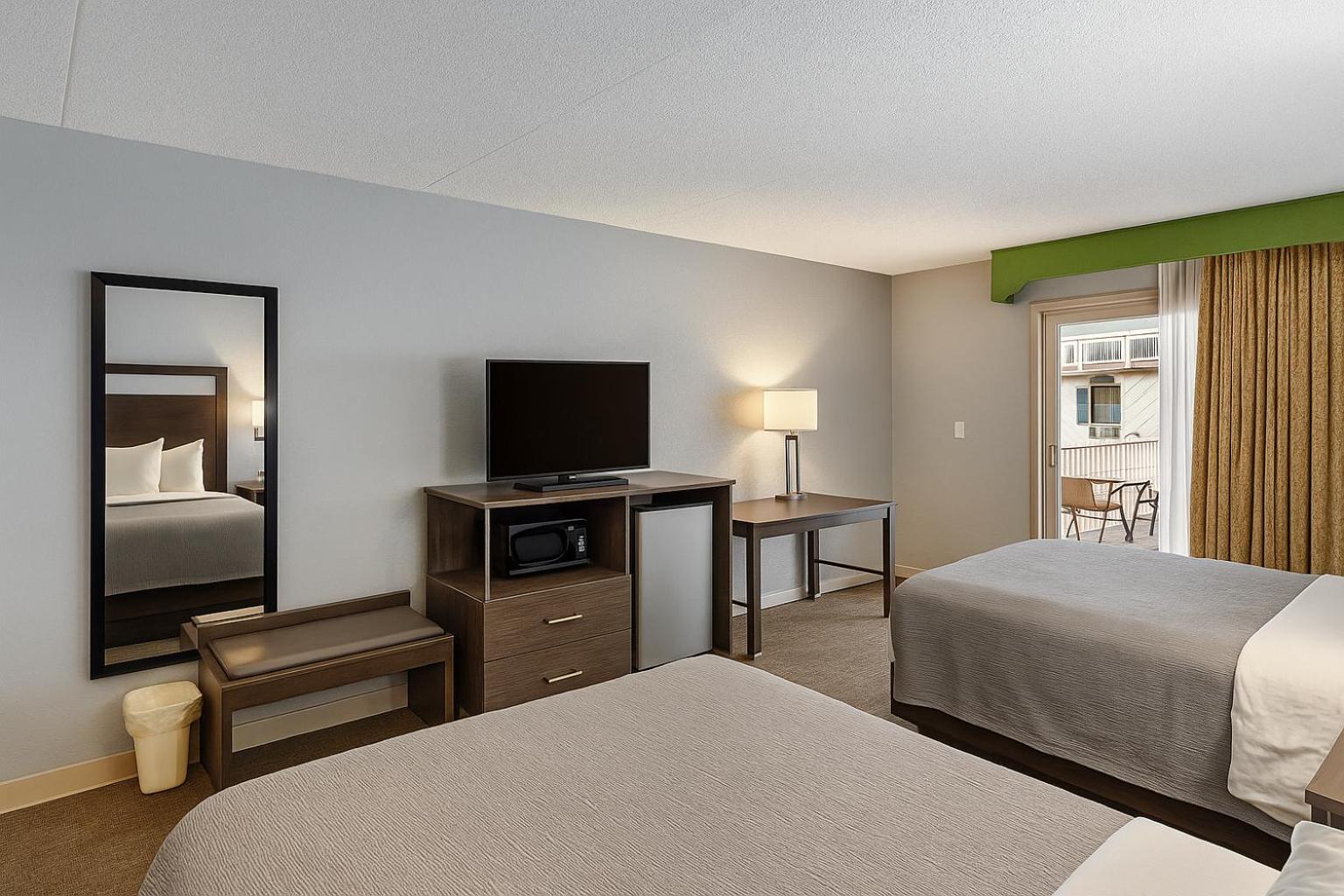 Double Room with Pool View photo 2