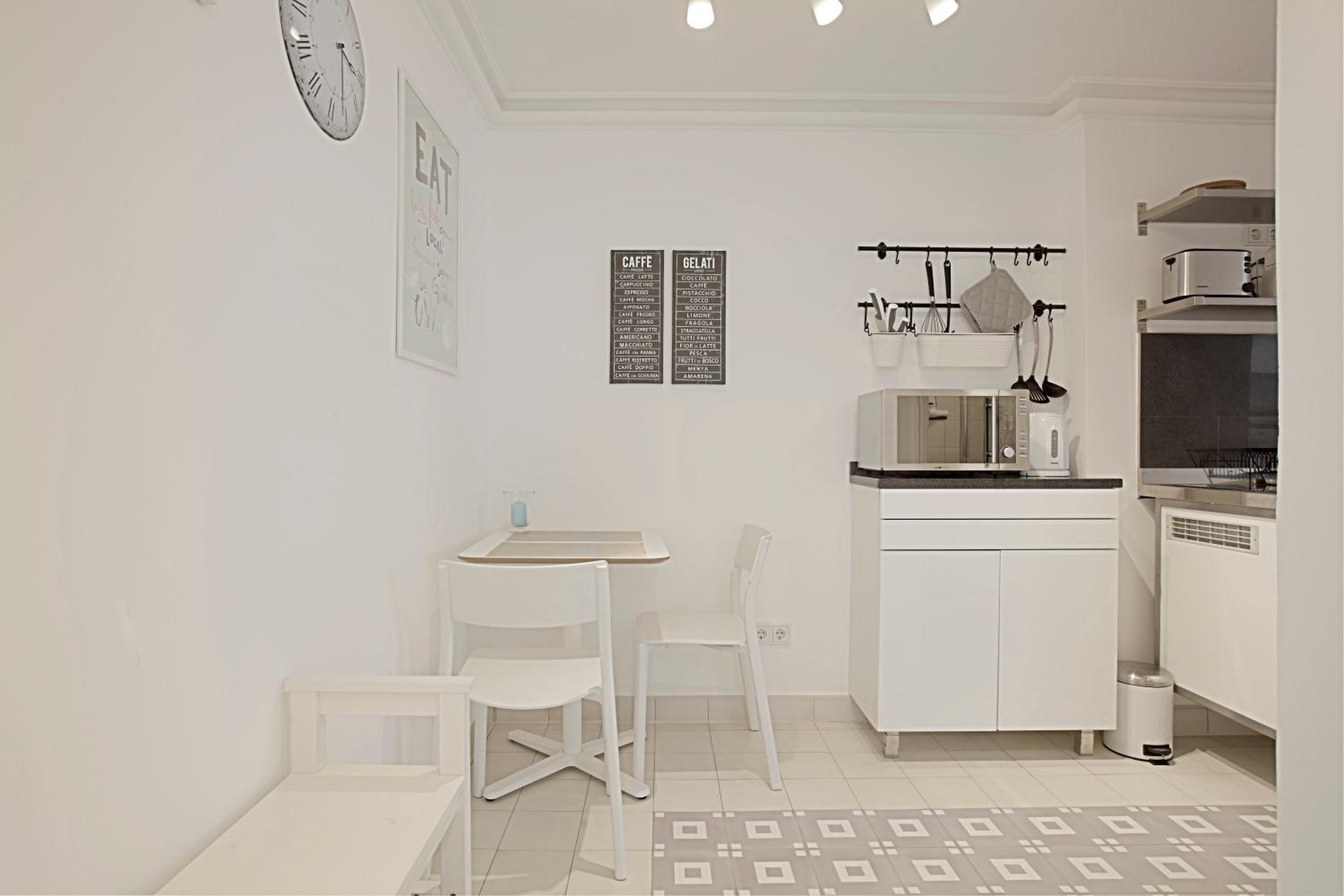 Superior One-Bedroom Apartment - Annex photo 2