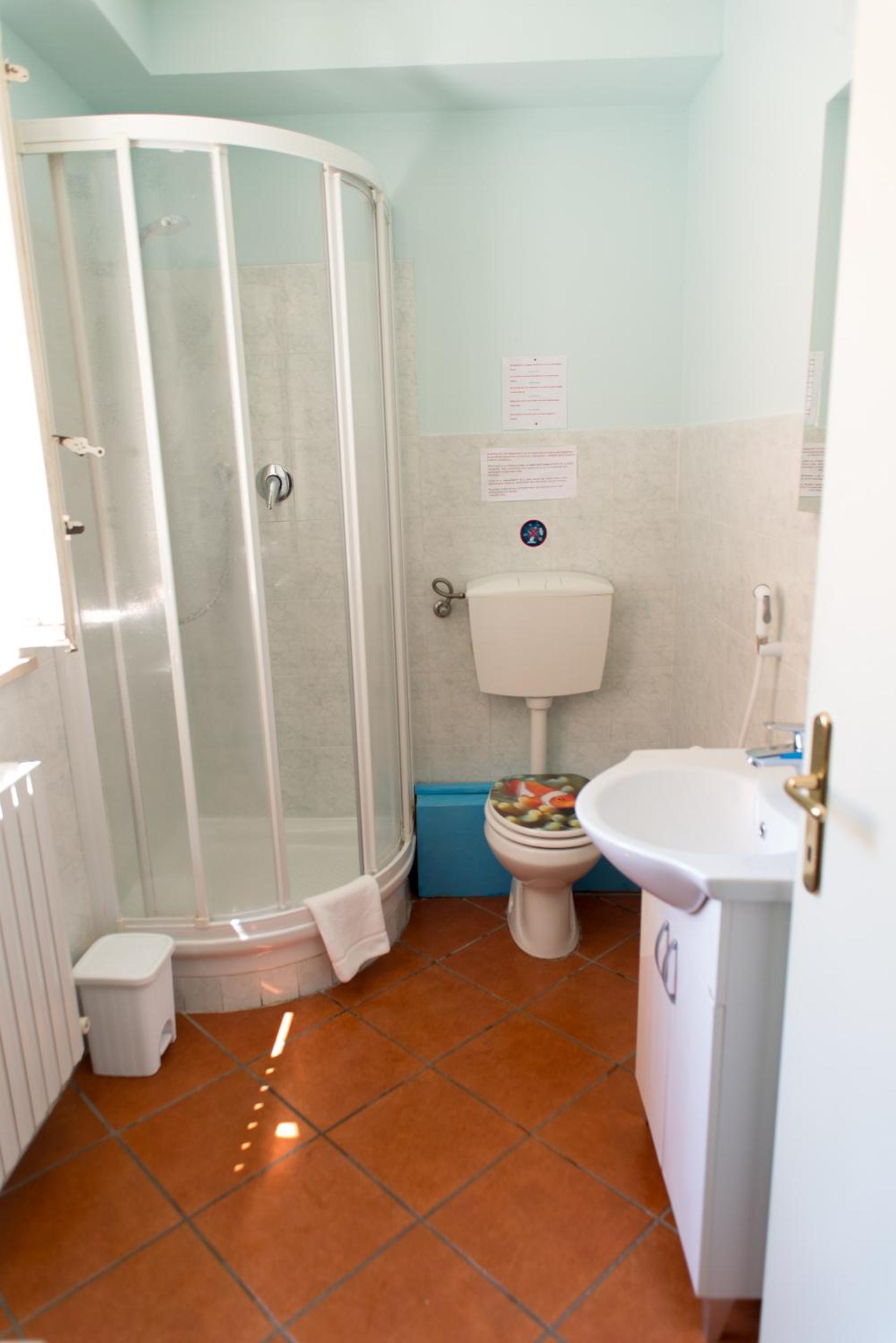 Double Room - Photo 3