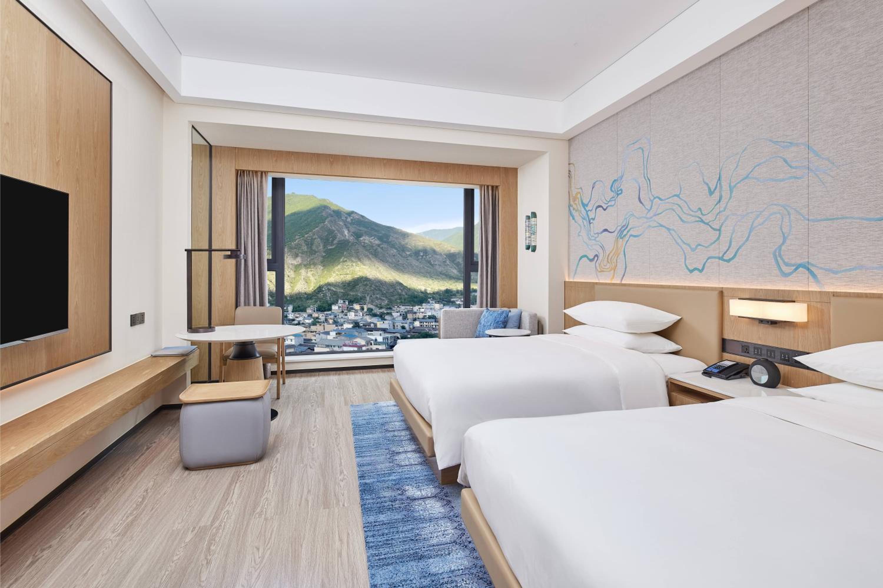 Executive Double Room with Two Double Beds and Mountain View photo 1