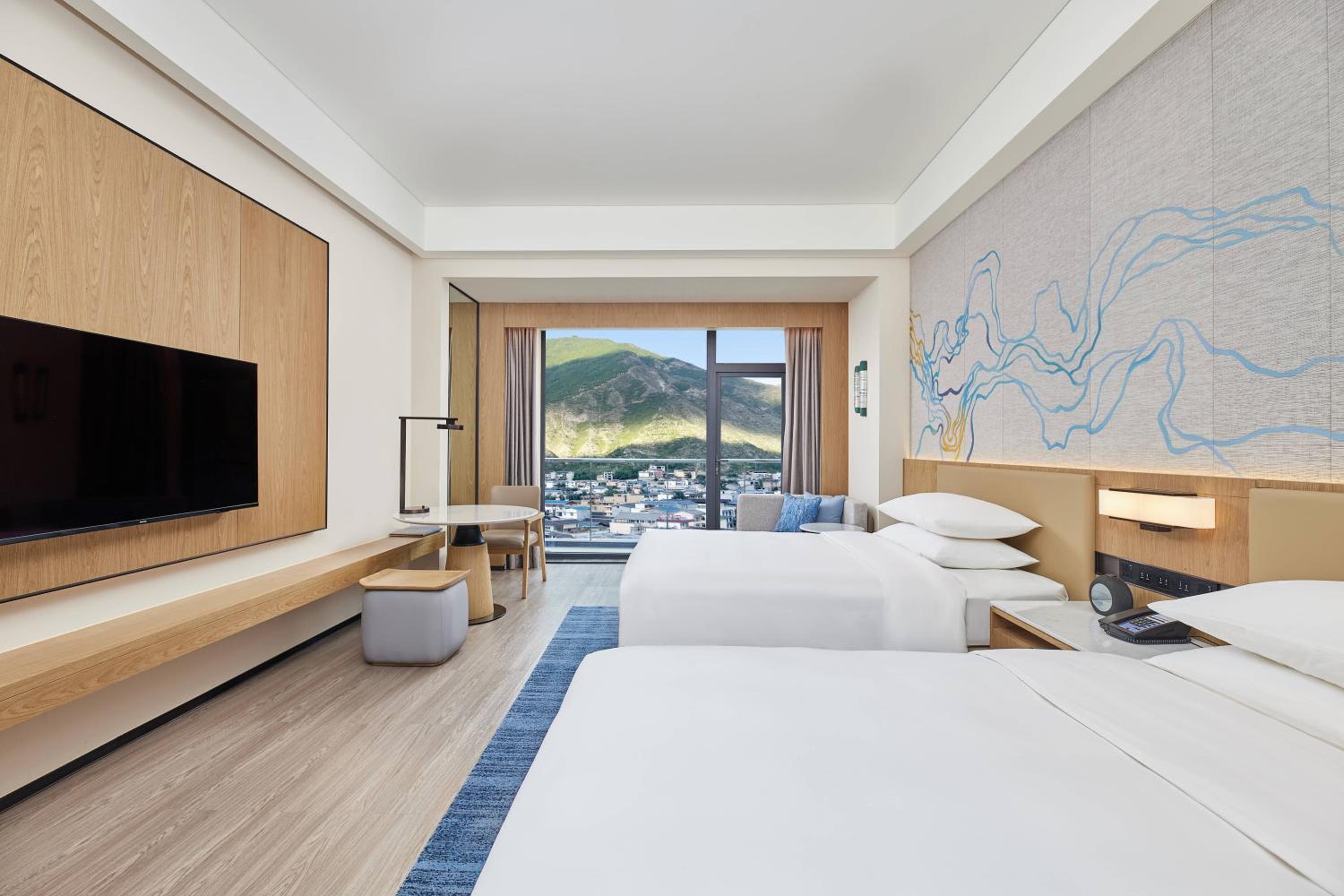 Executive Panorama Double Room with Two Double Beds and City View photo 1