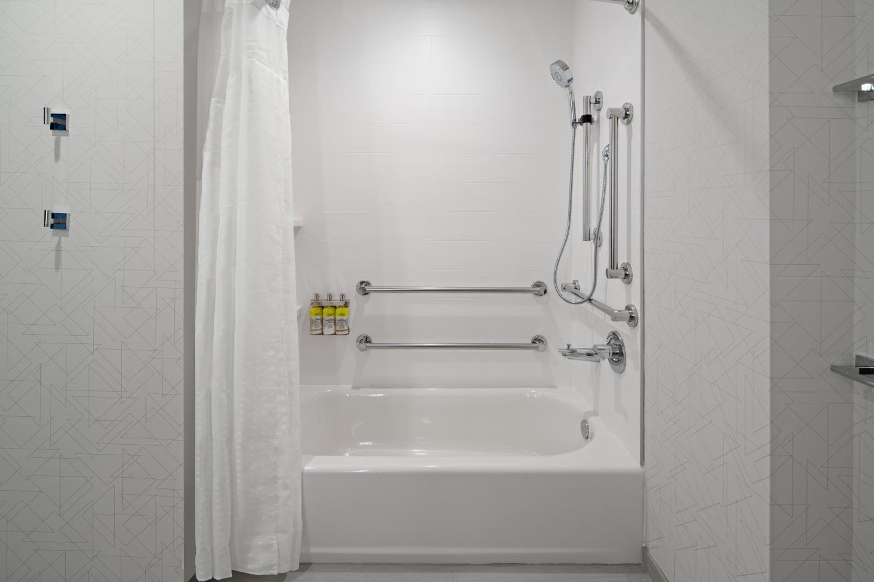 King Suite - Disability Access