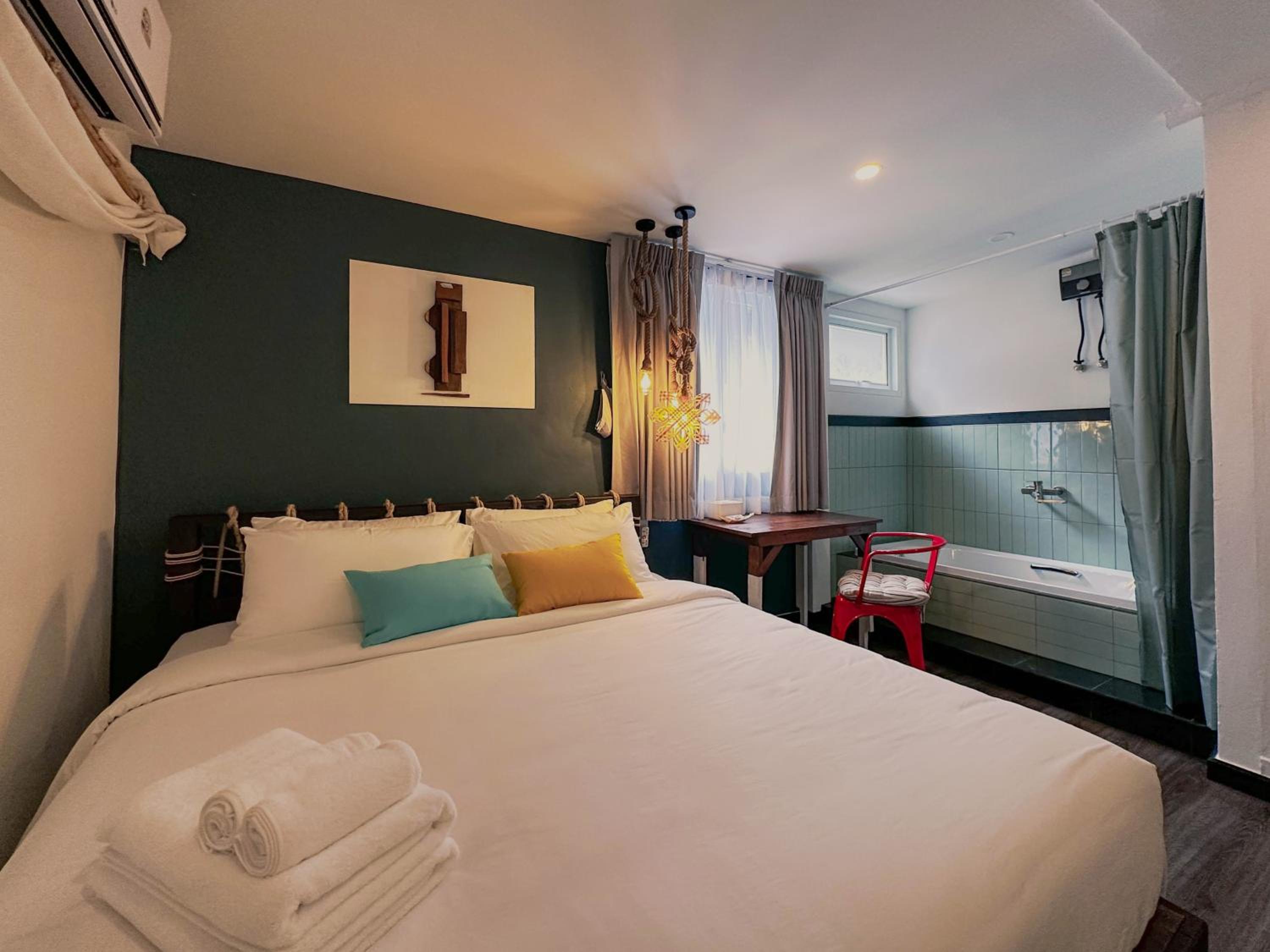 Triple Room with Bath Tub photo 1