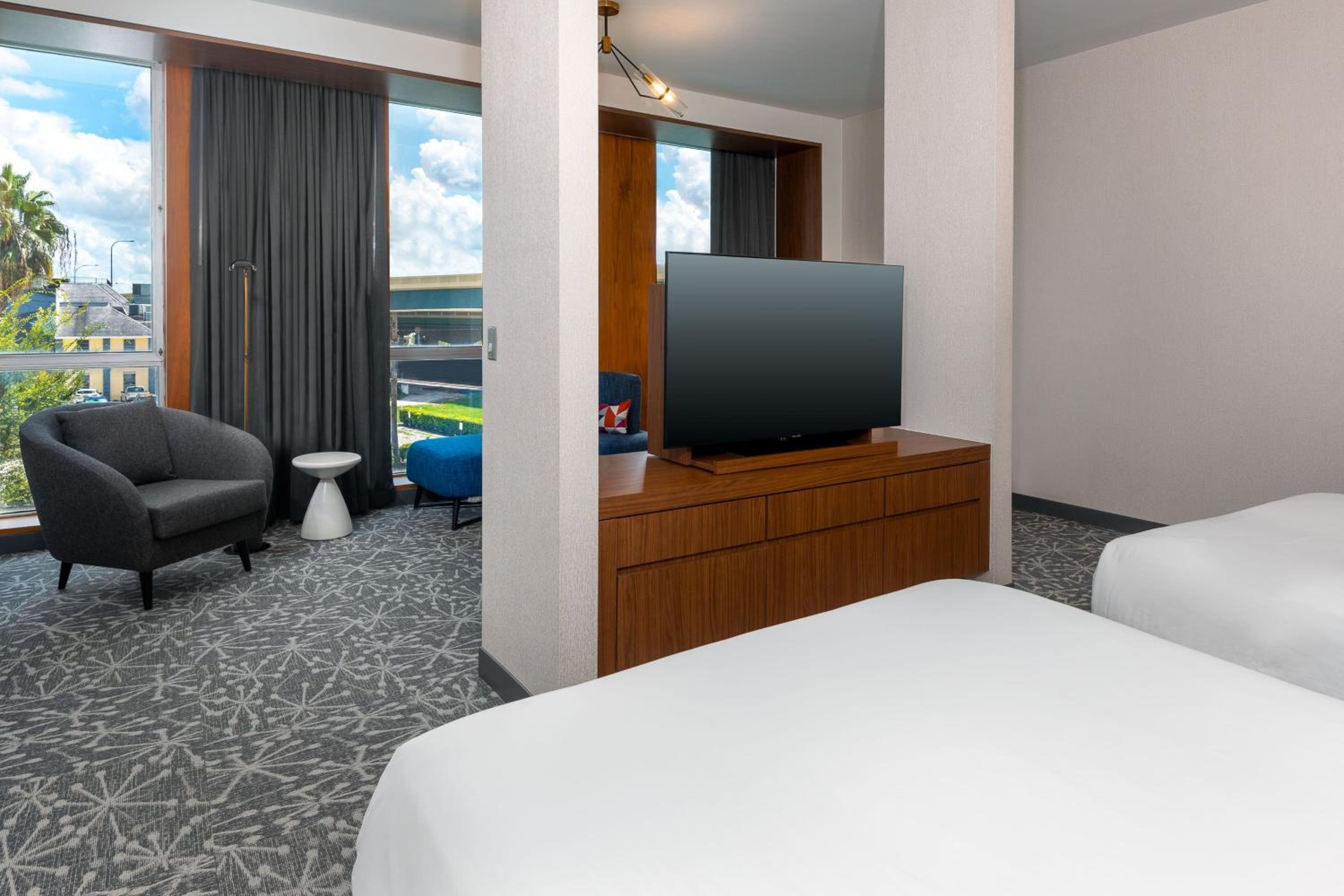 Queen Studio with Two Queen Beds and Sitting Area