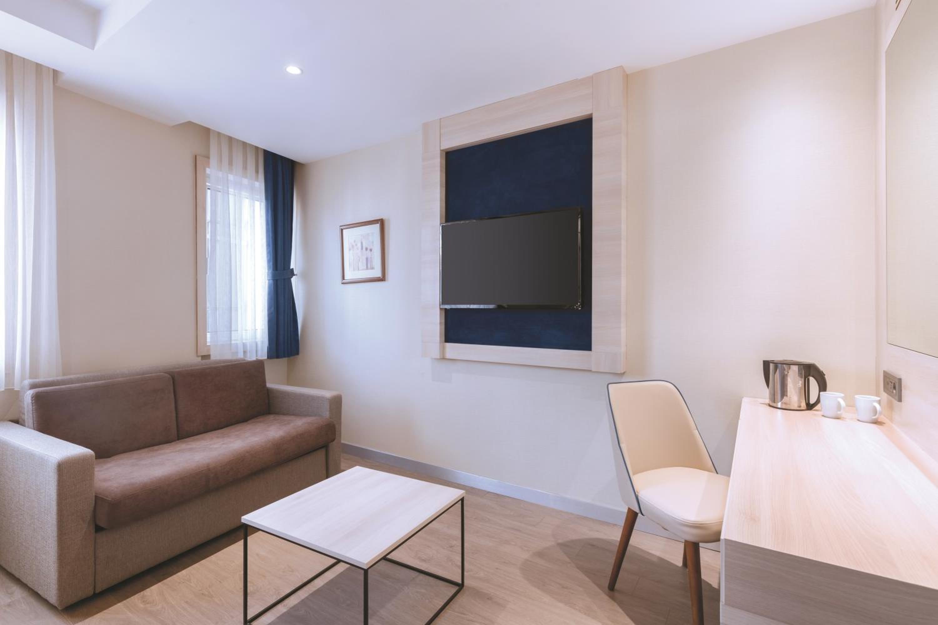 Executive Room, 1 King Bed, Sofa Bed