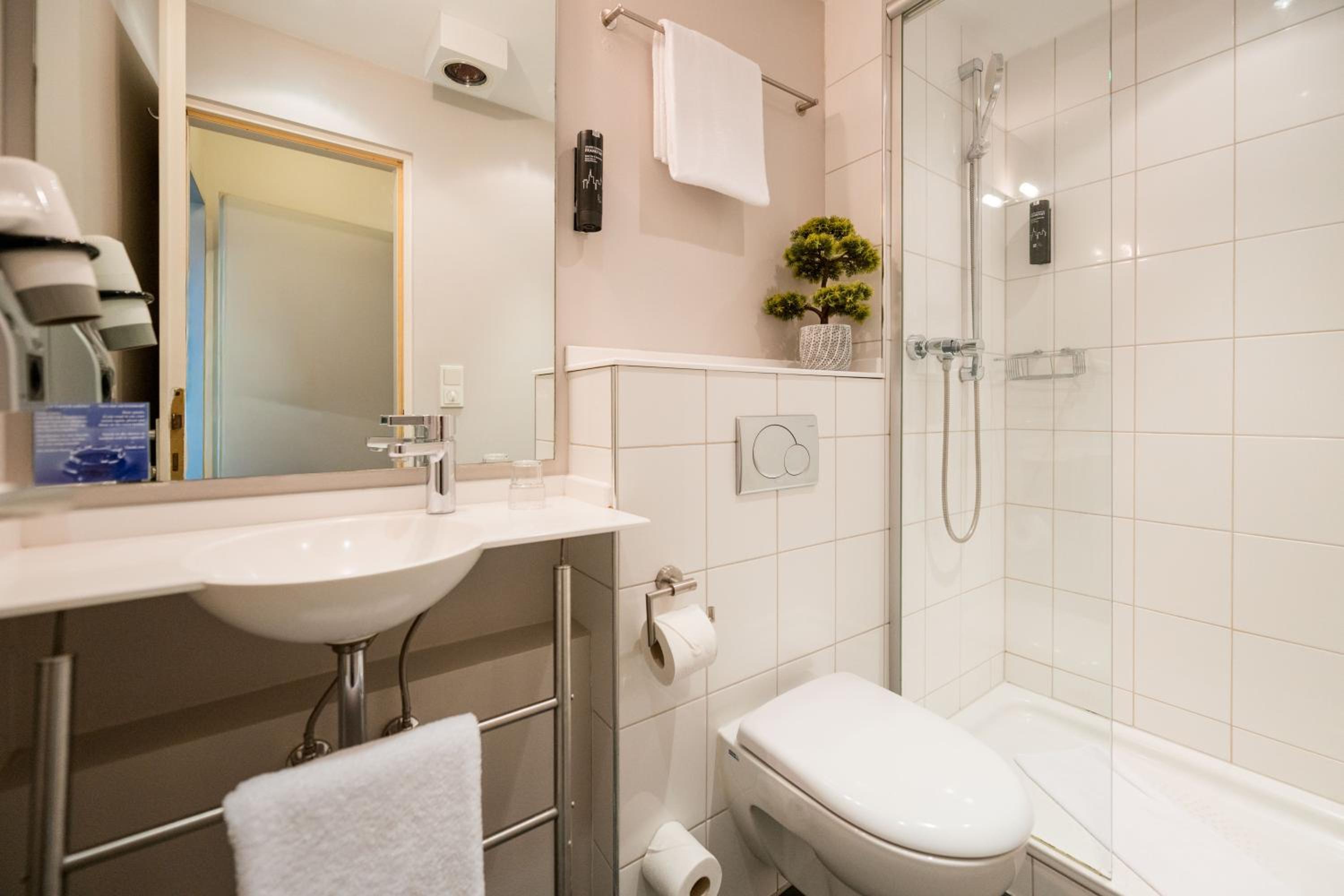 Standard Twin Room photo 1