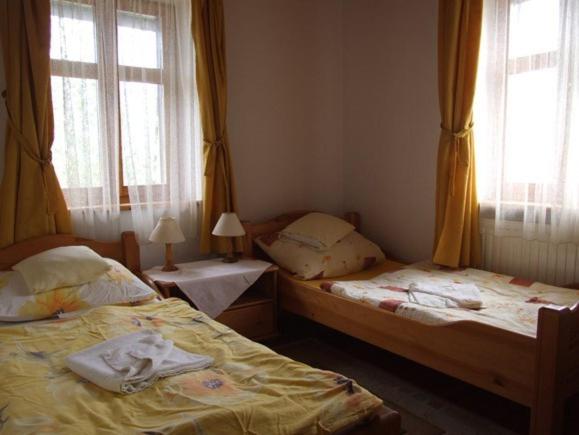 Double Room - Photo 4