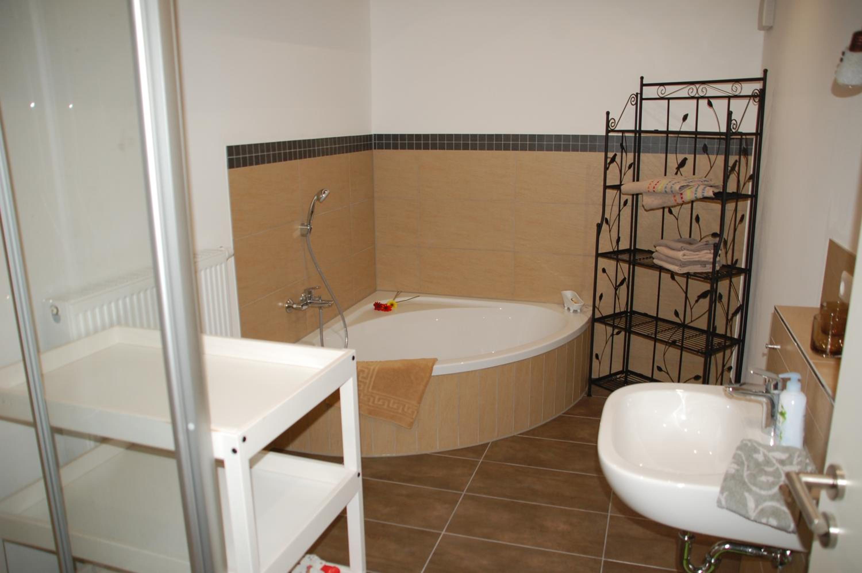 Apartment - Split Level photo 2