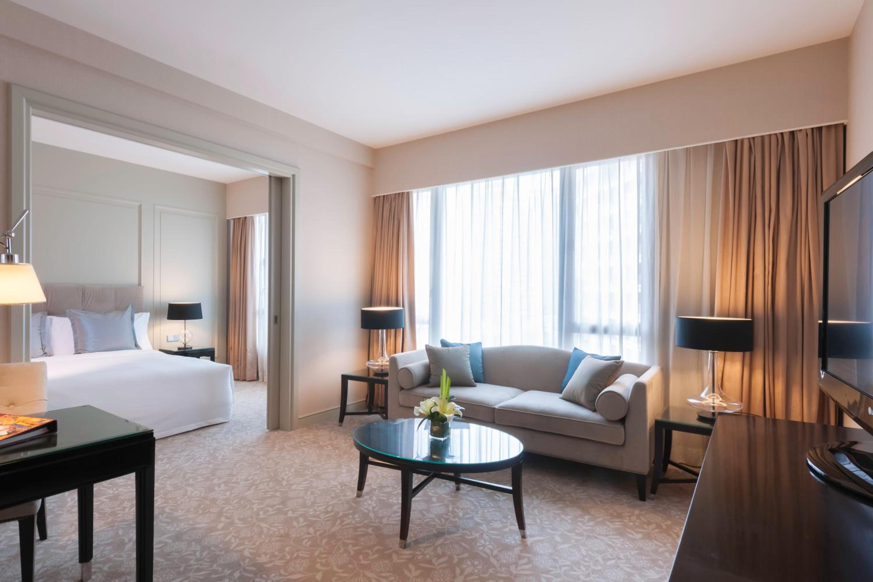 Superior Suite King（Complimentary soft drinks and snacks in mini bar） - Photo 2