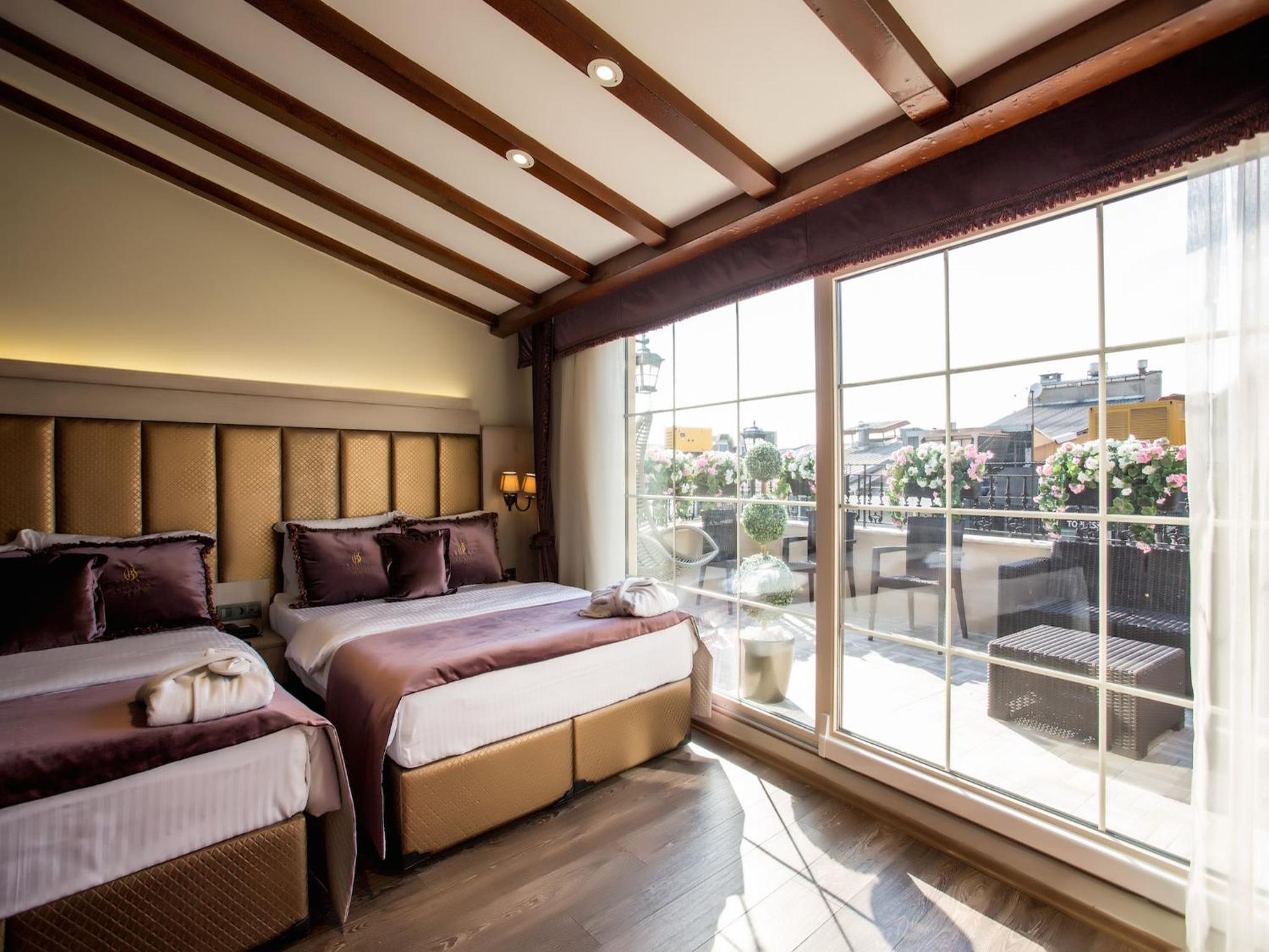 Prestige Suite with Terrace and Jacuzzi photo 1