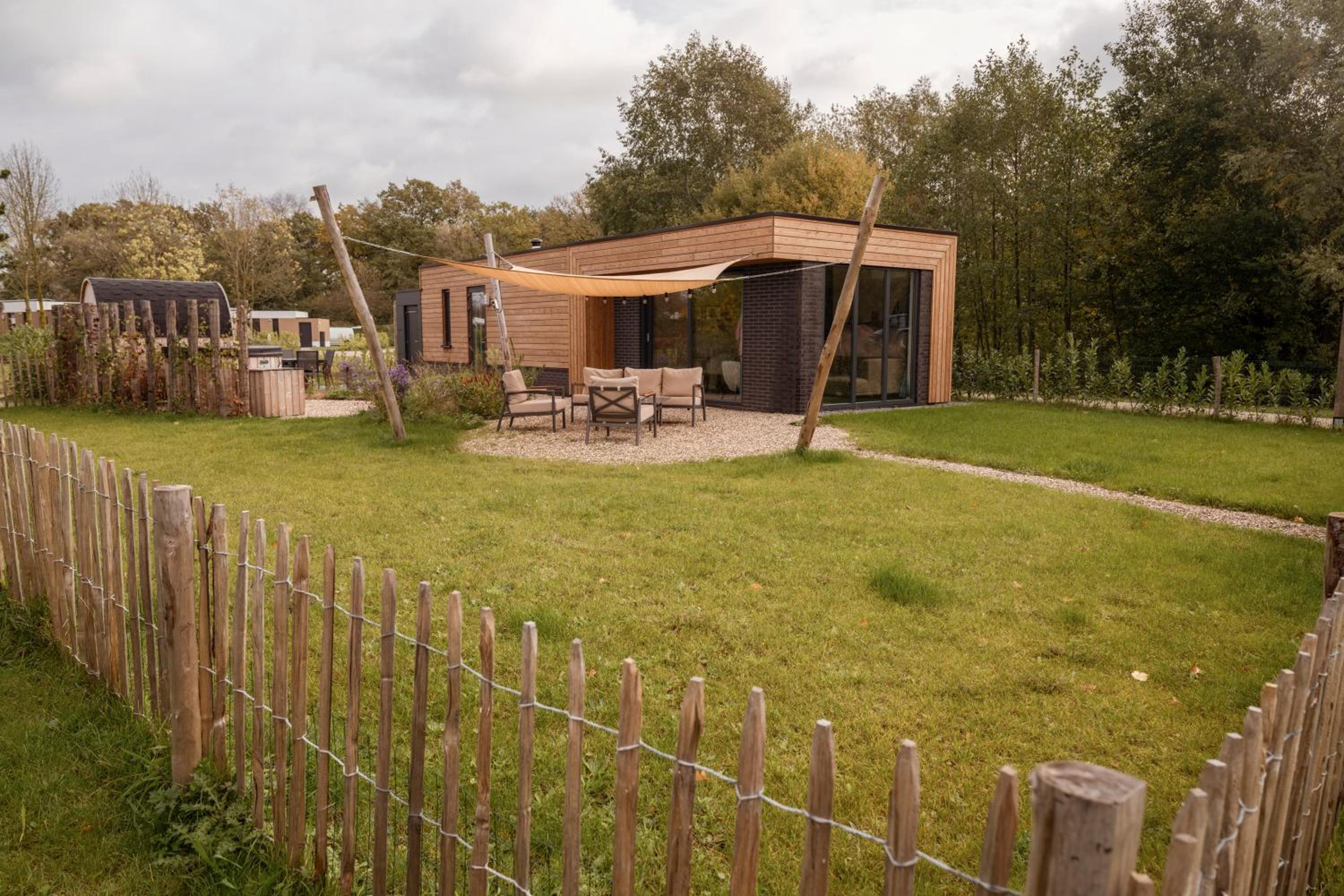Two-Bedroom House - Photo 8
