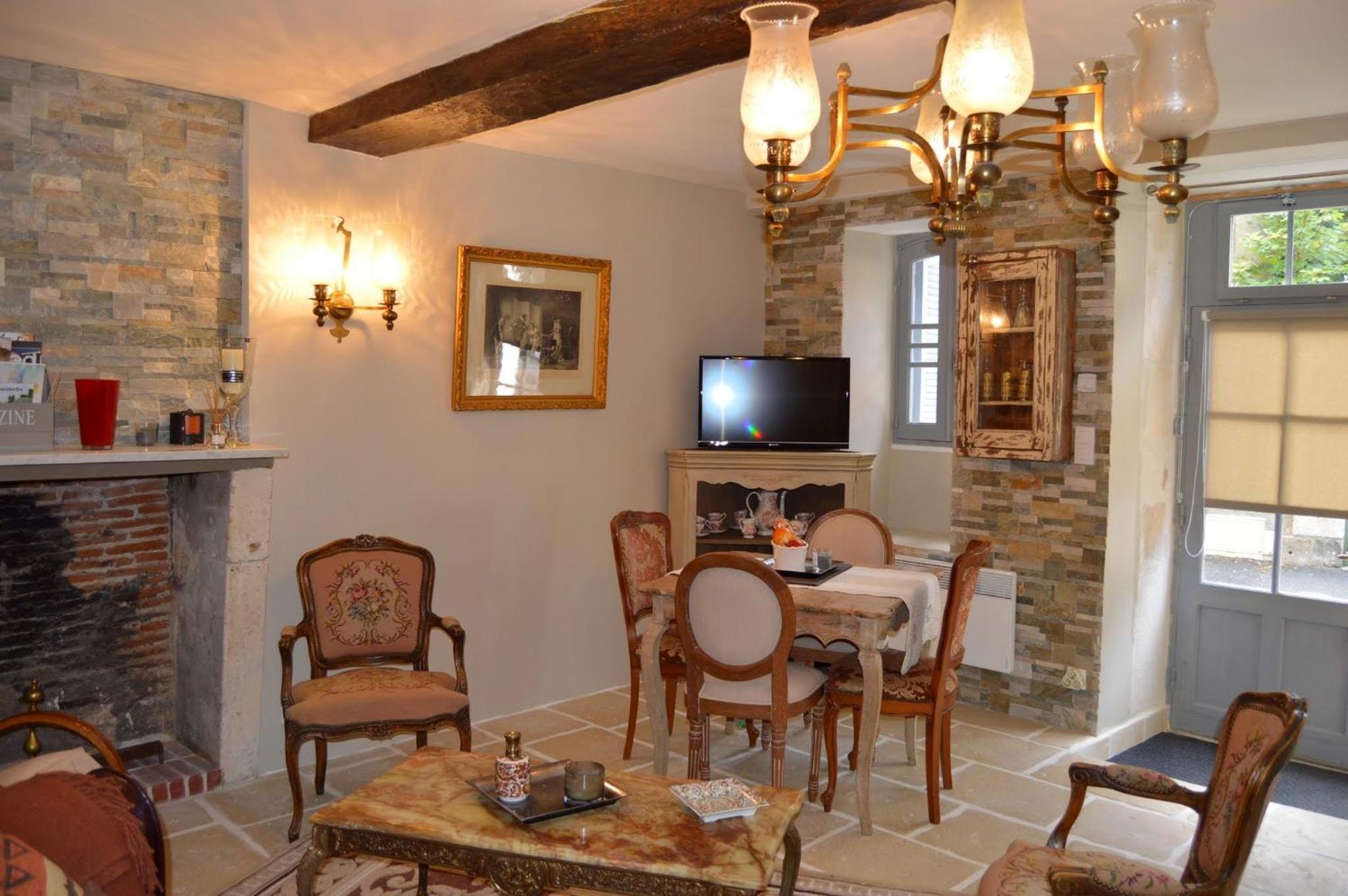 One-Bedroom House photo 1