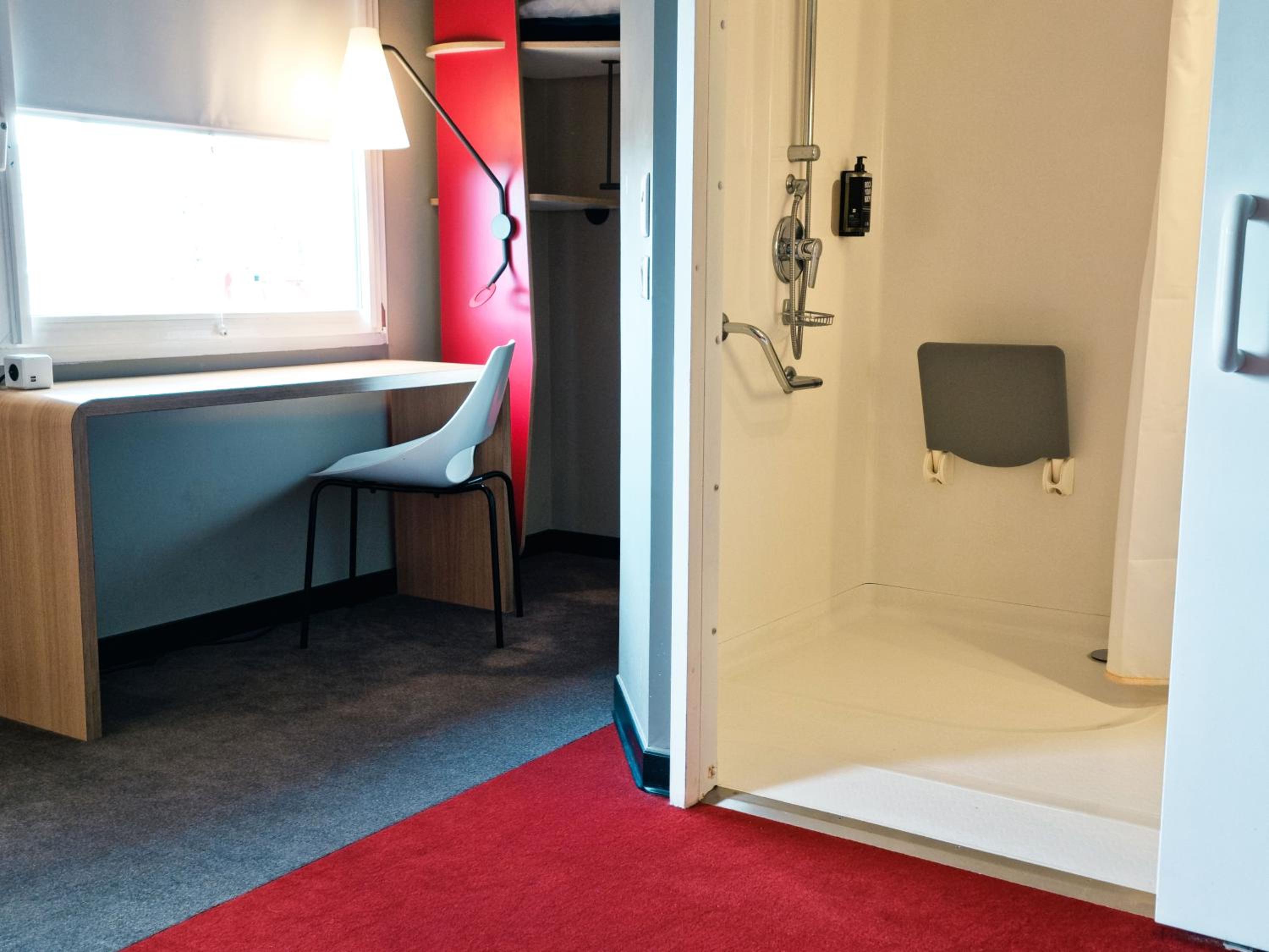 Premium Room with Double Bed photo 3