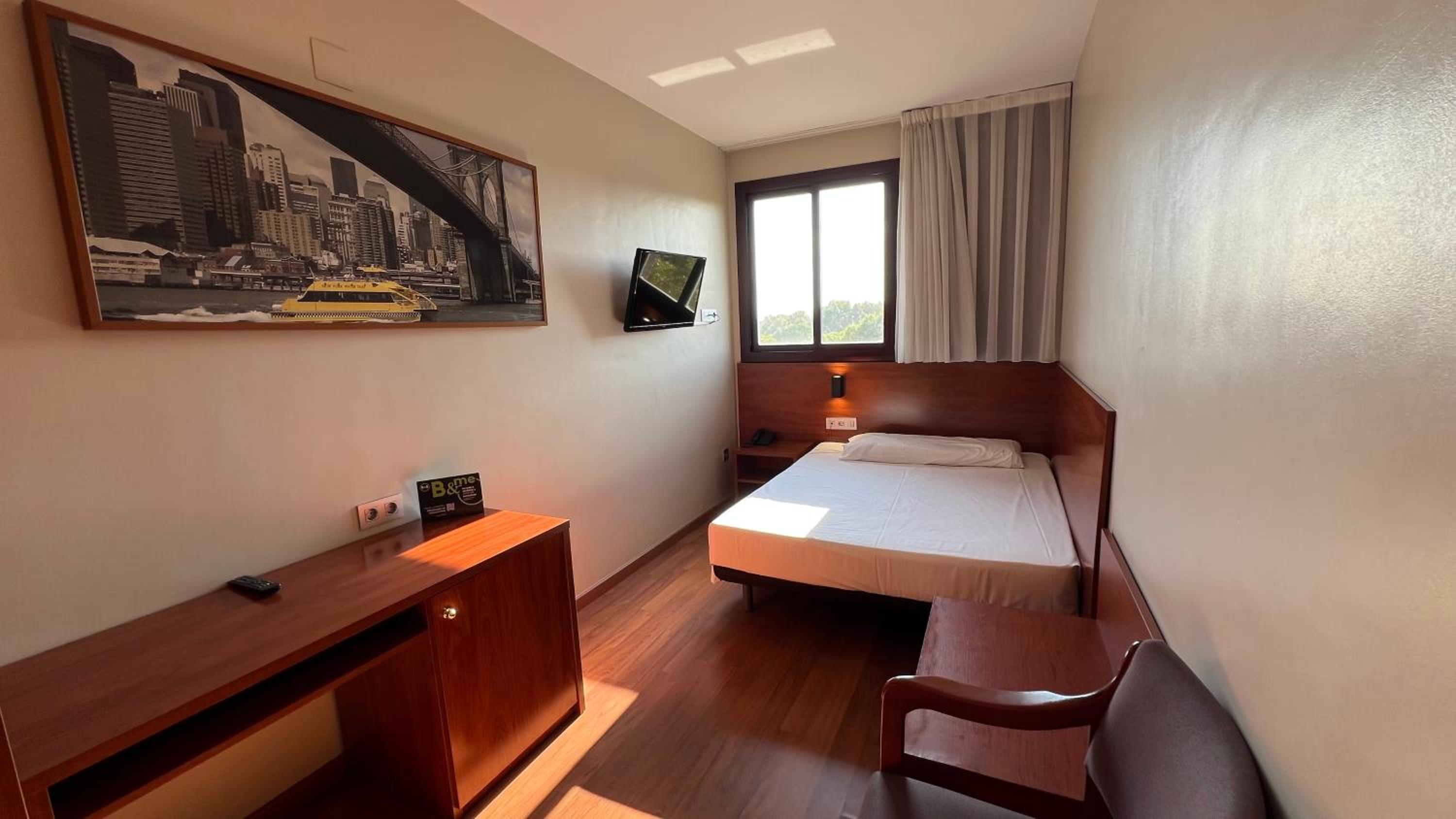 Single Room photo 3