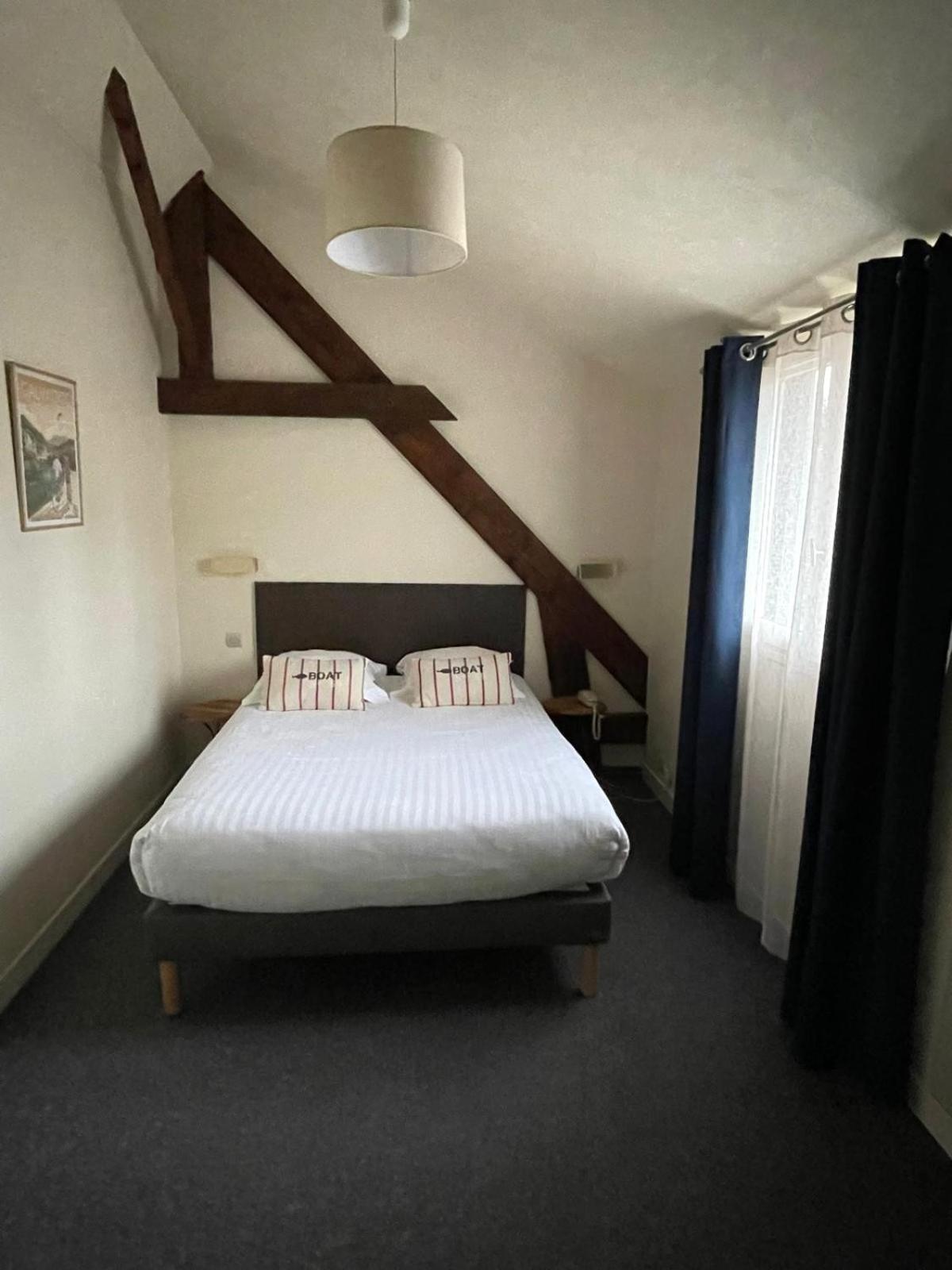 Budget Double Room photo 2