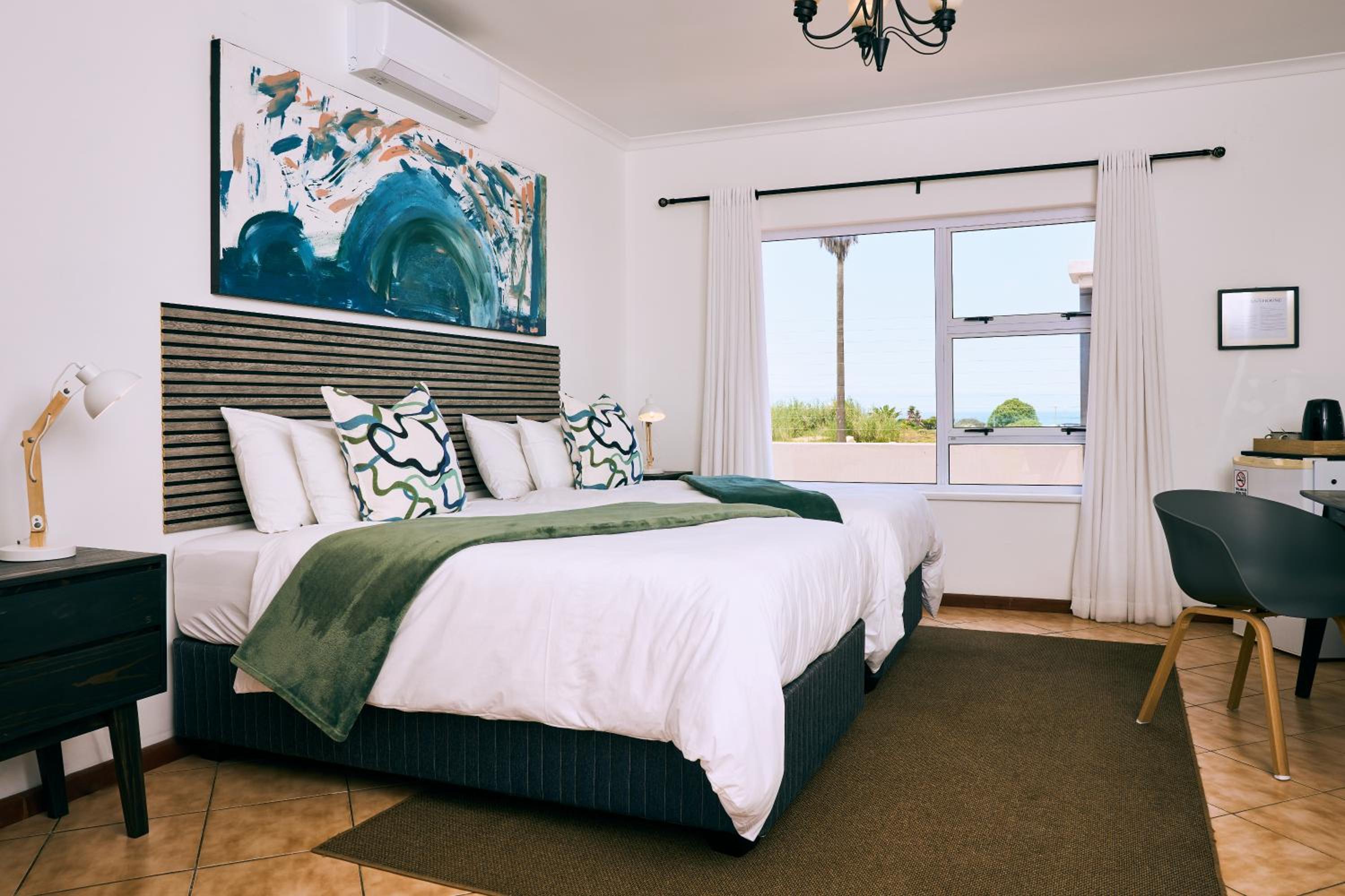 Standard Twin Room photo 2