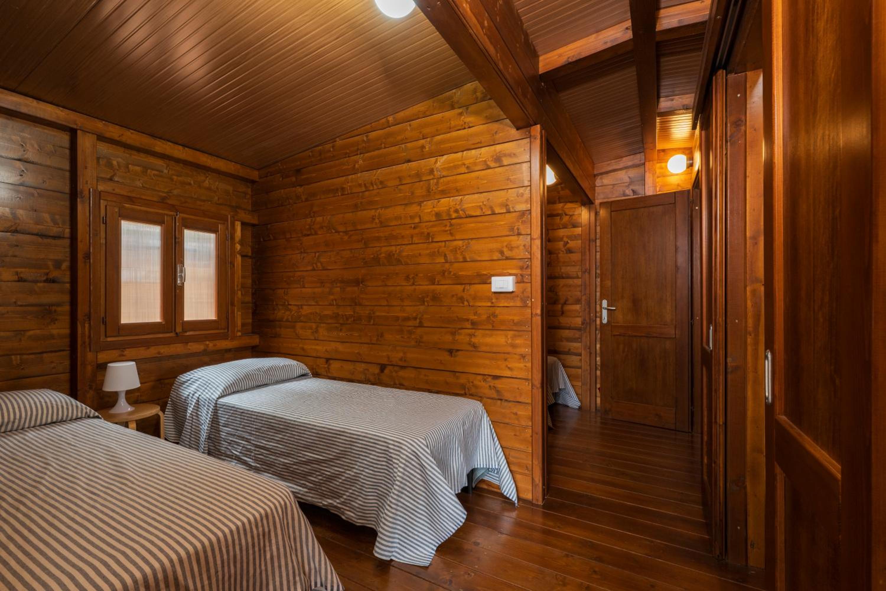 Deluxe Bungalow