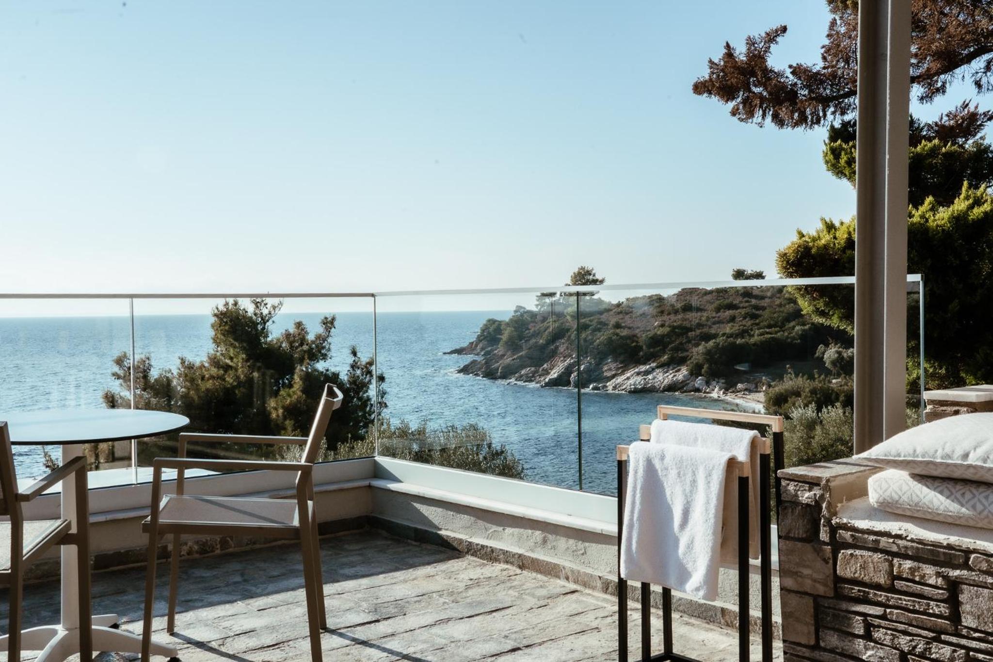 Junior Suite with Sea View and Bathtub