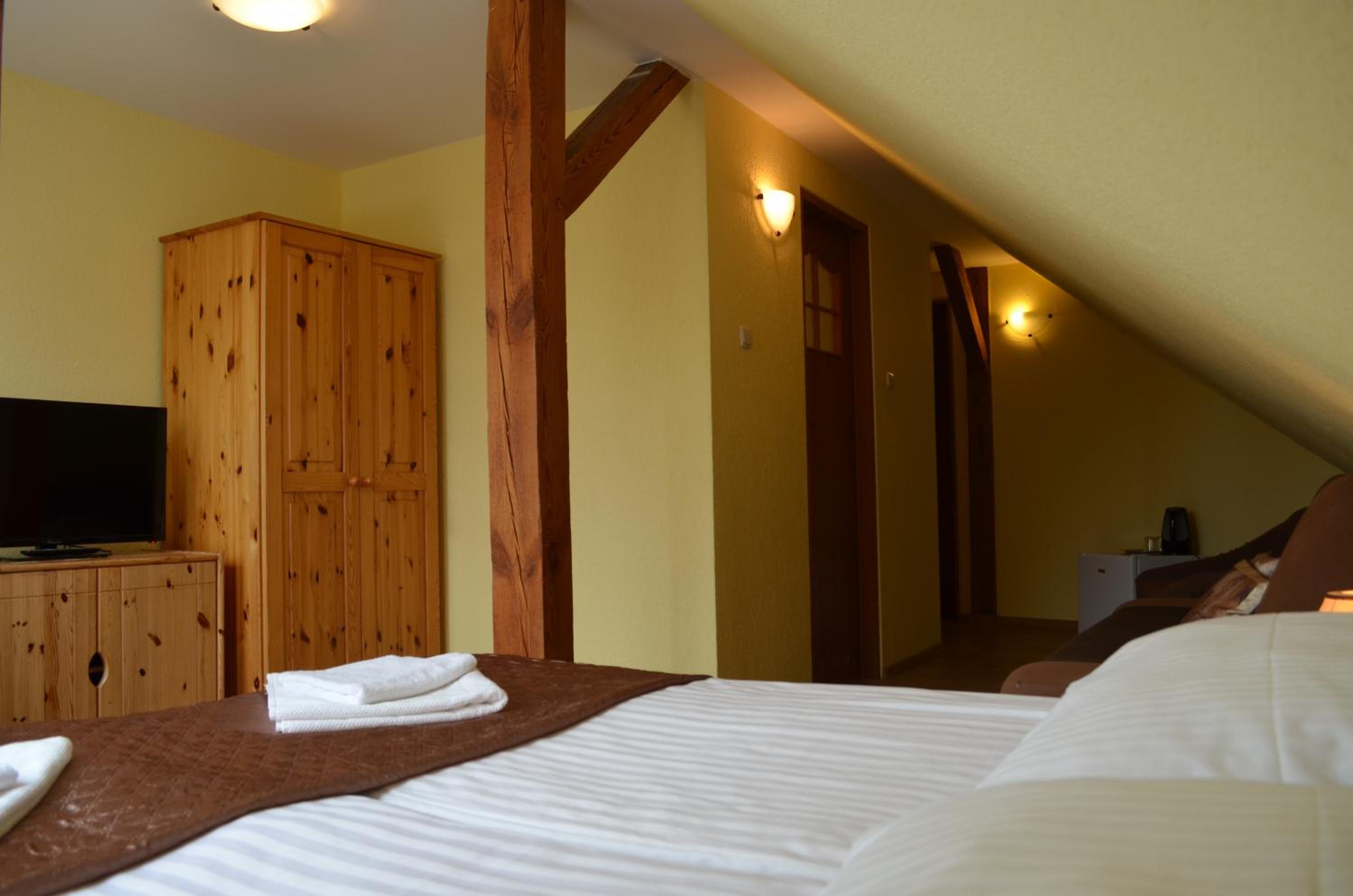 Standard Triple Room photo 2