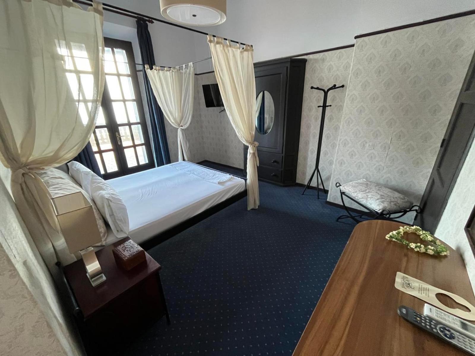 Luxury Suite with Sea View photo 3