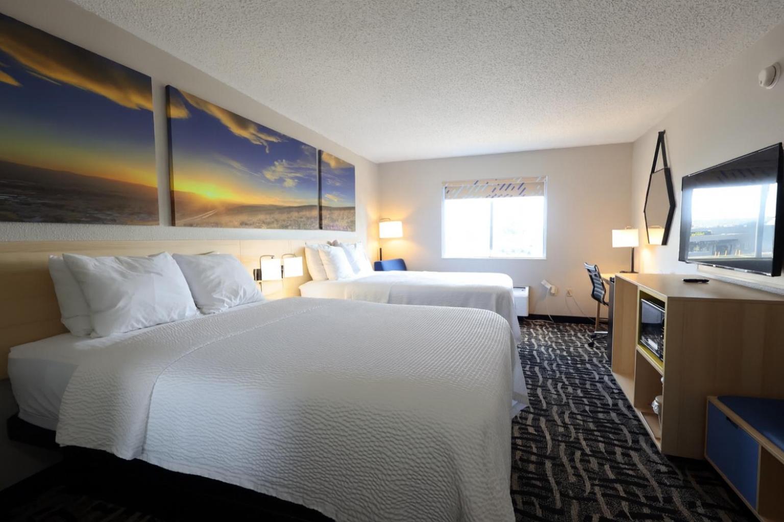 Double Room with Two Double Beds - Non-Smoking - Photo 1