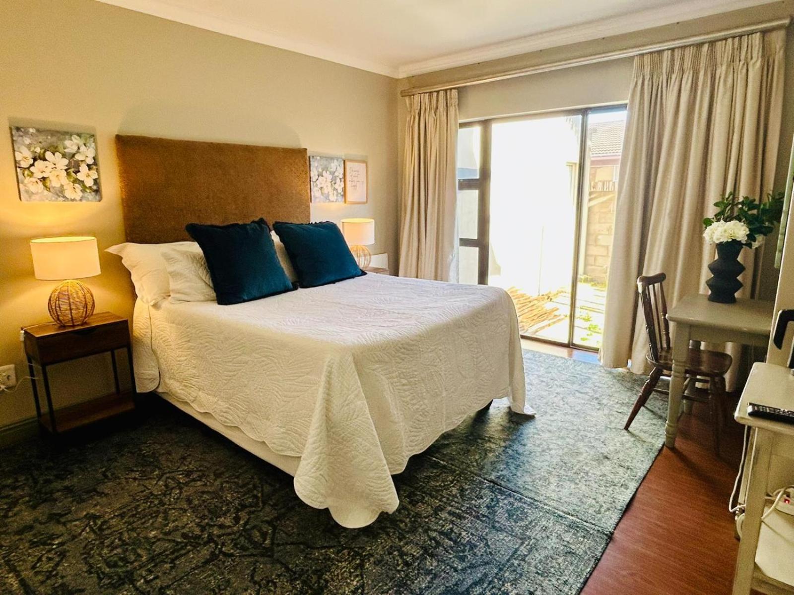 Standard King Room - Photo 2