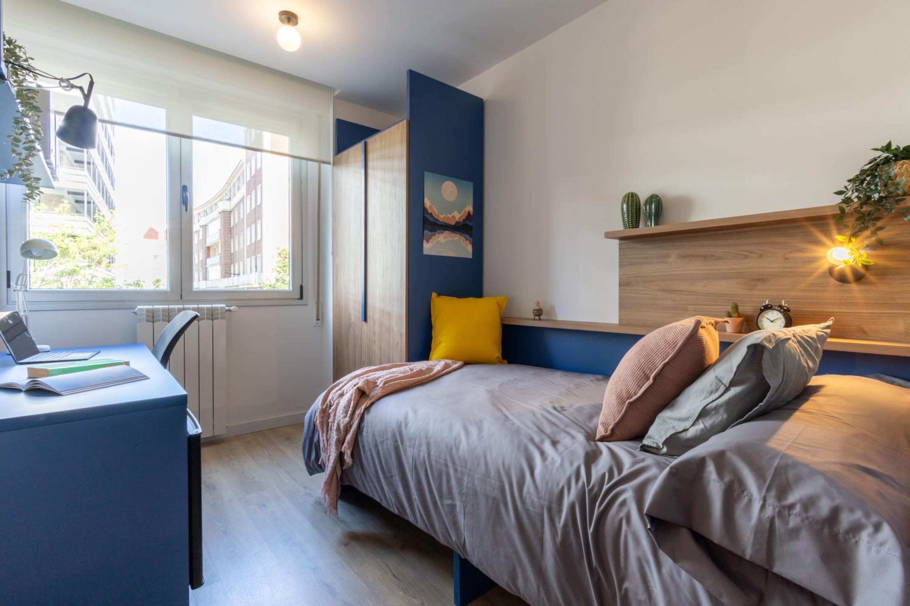 Twin Room with Private Bathroom