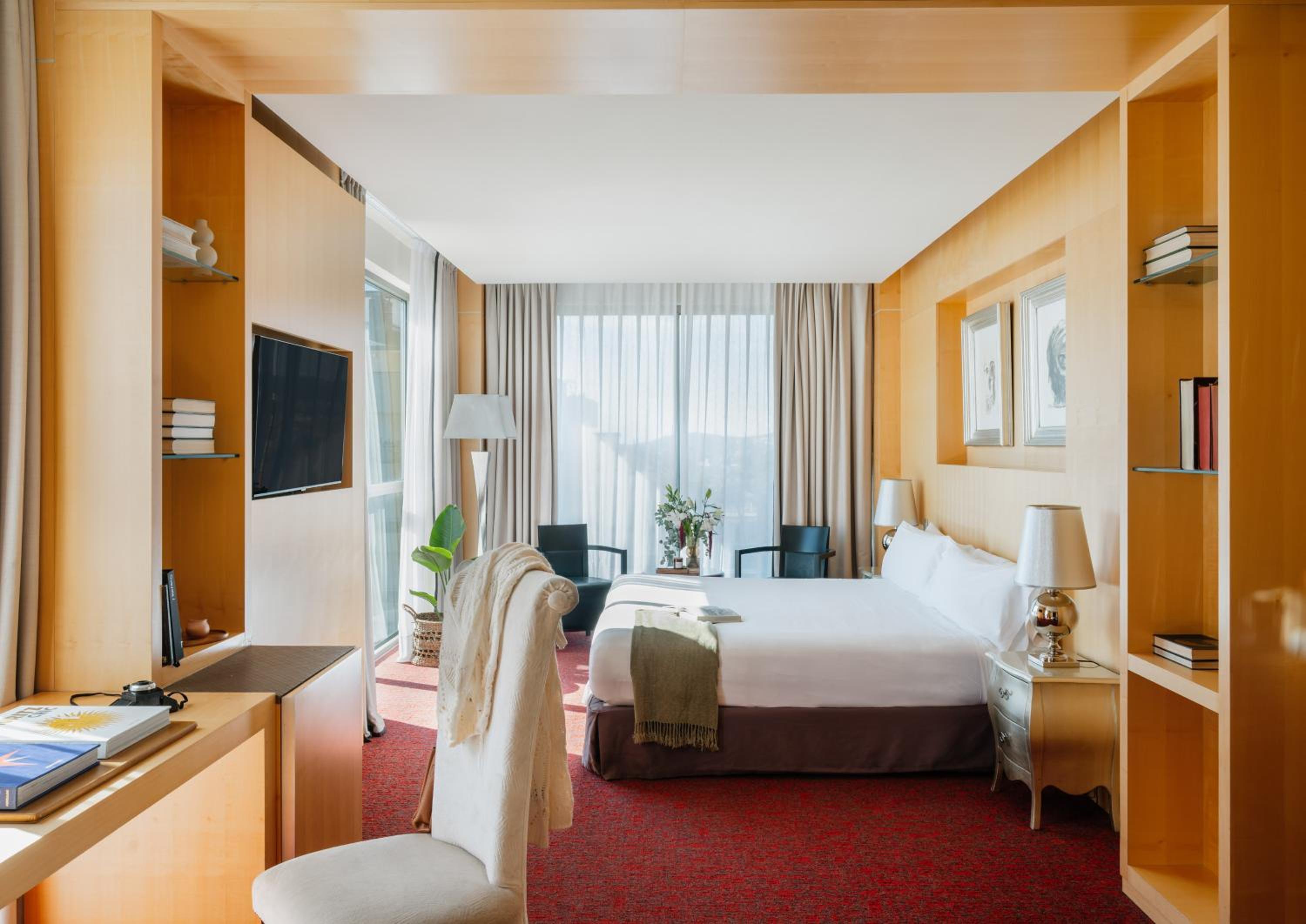 Junior Suite City View - Photo 1