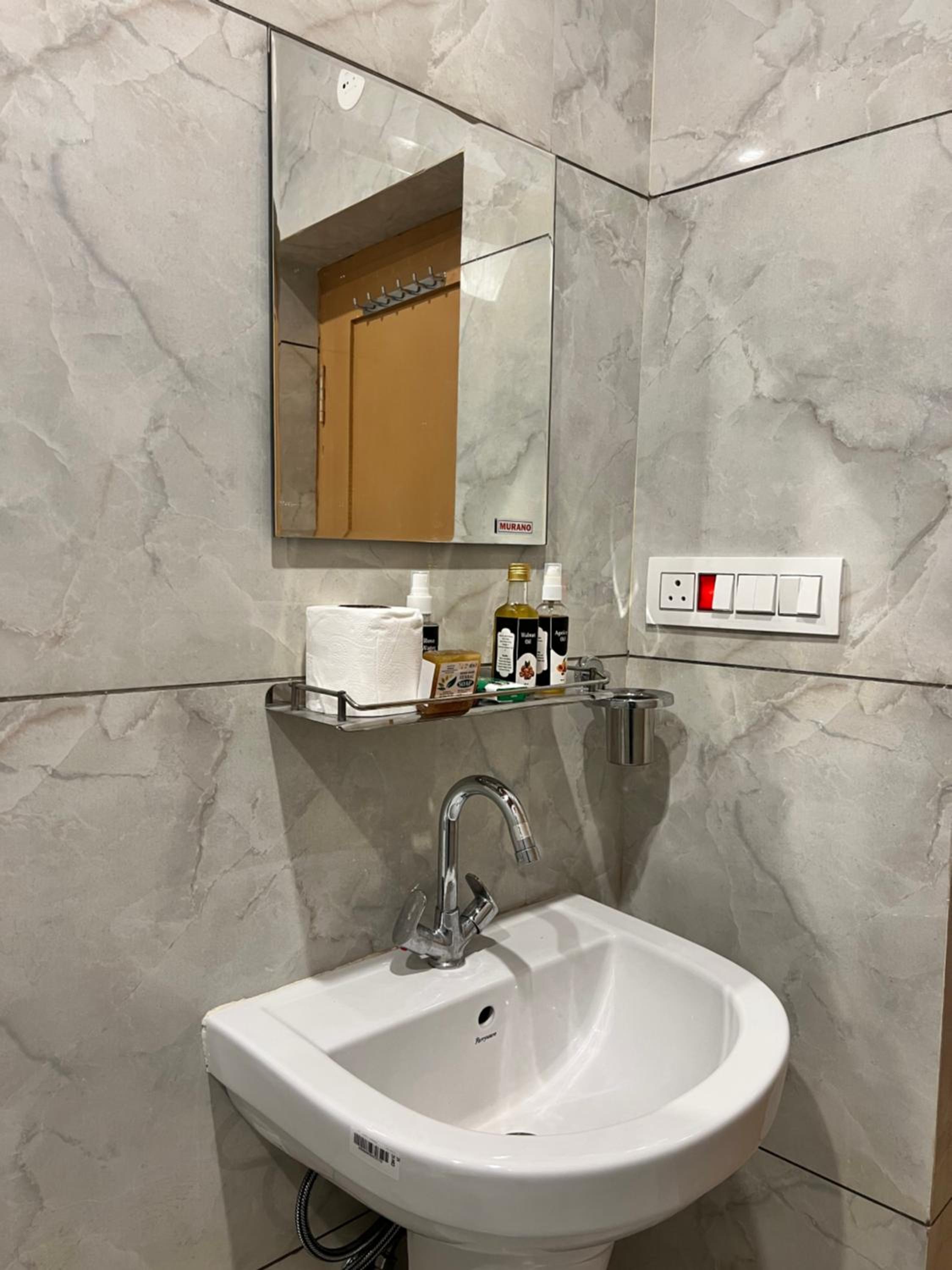 Deluxe Room (2 Adults + 1 Child)