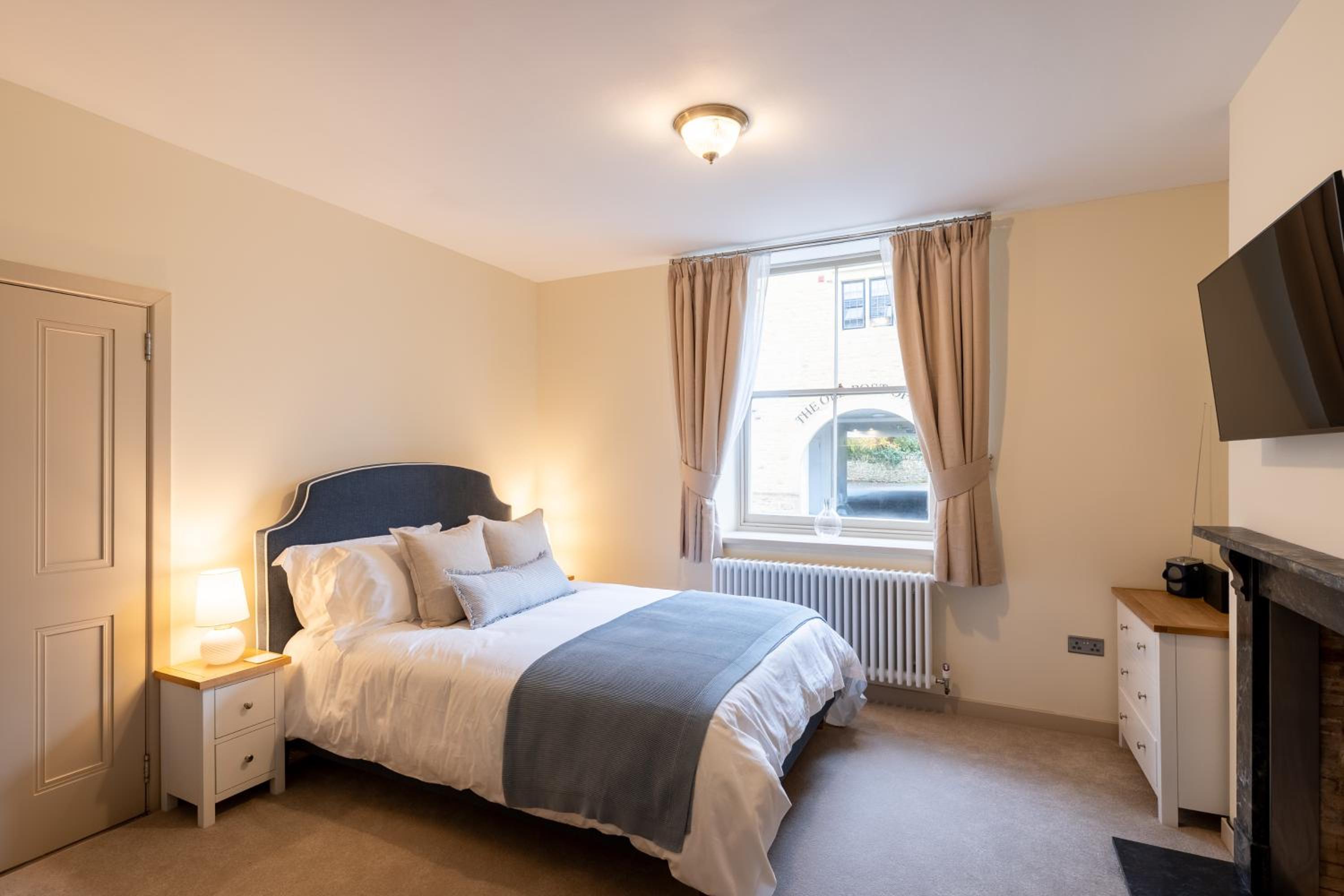 1 Delabere House  photo 2