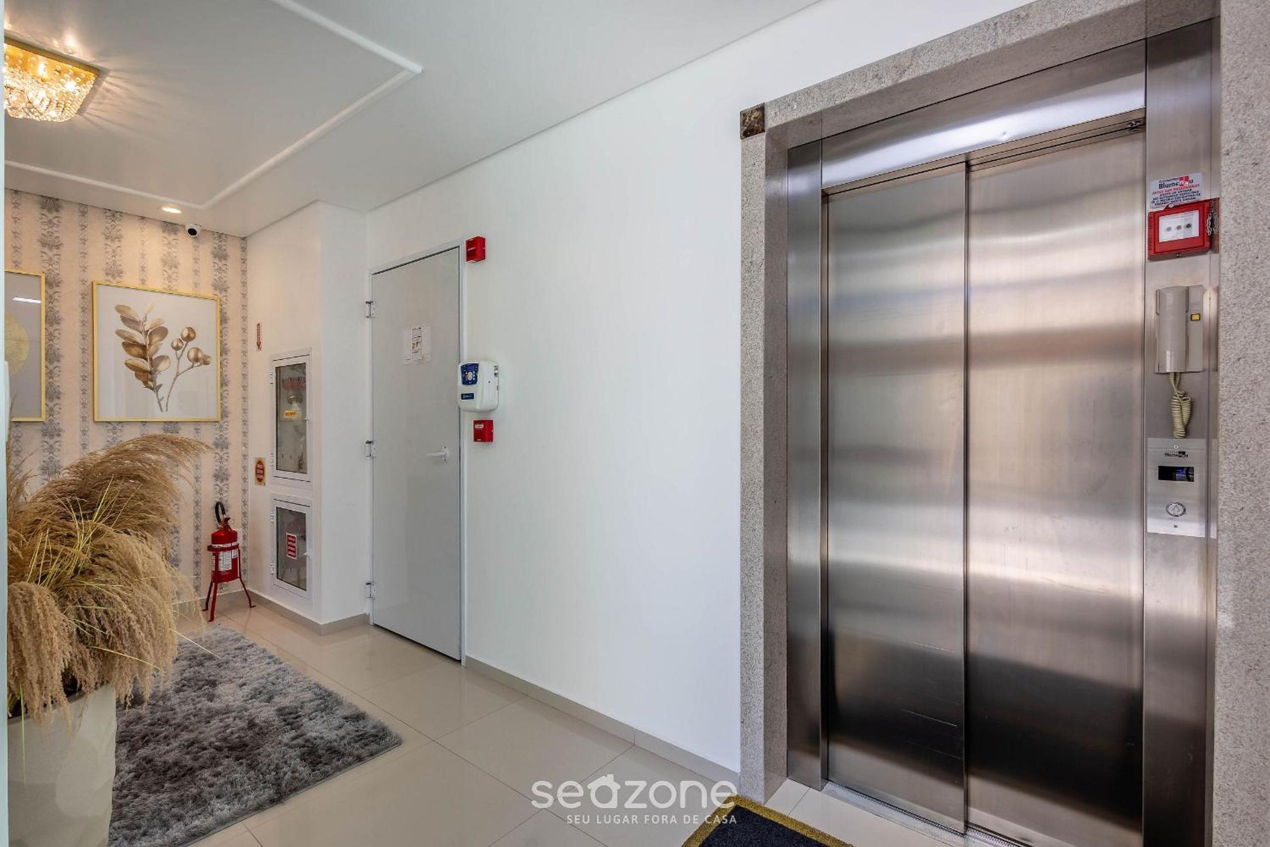 Two-Bedroom Apartment with Balcony photo 3