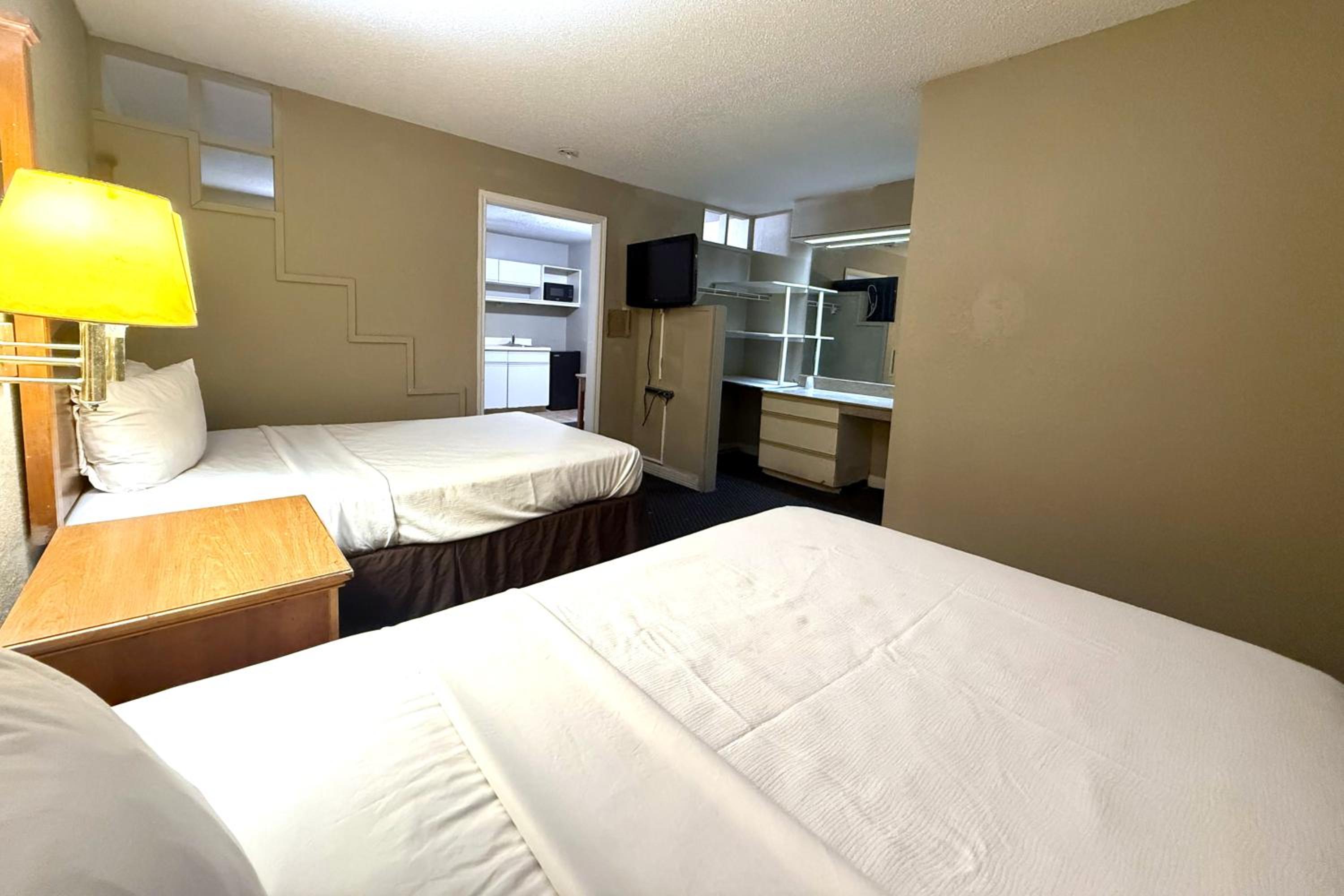 2 Full Bed Walkin - Photo 3