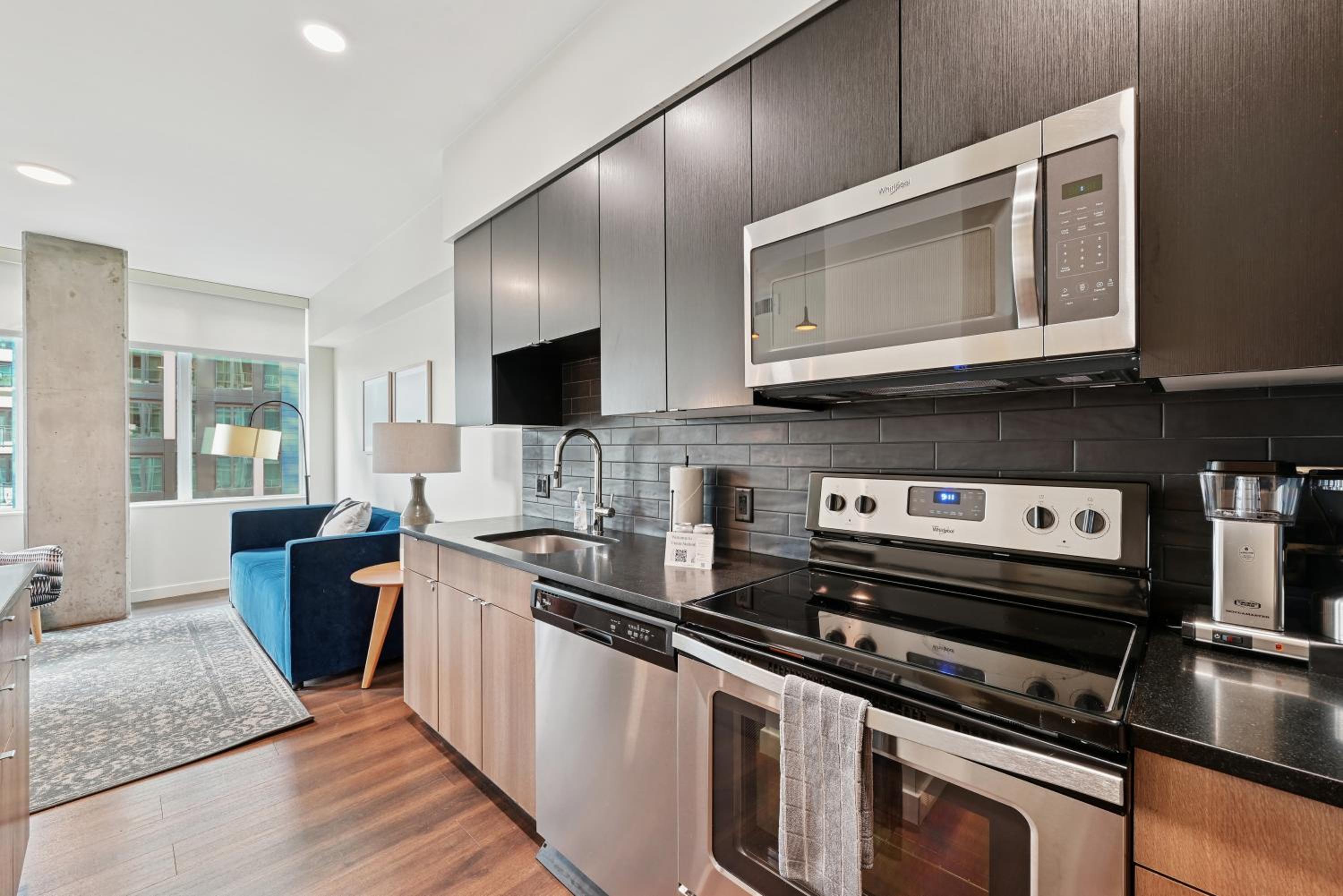 One-Bedroom Apartment with Balcony - Photo 7