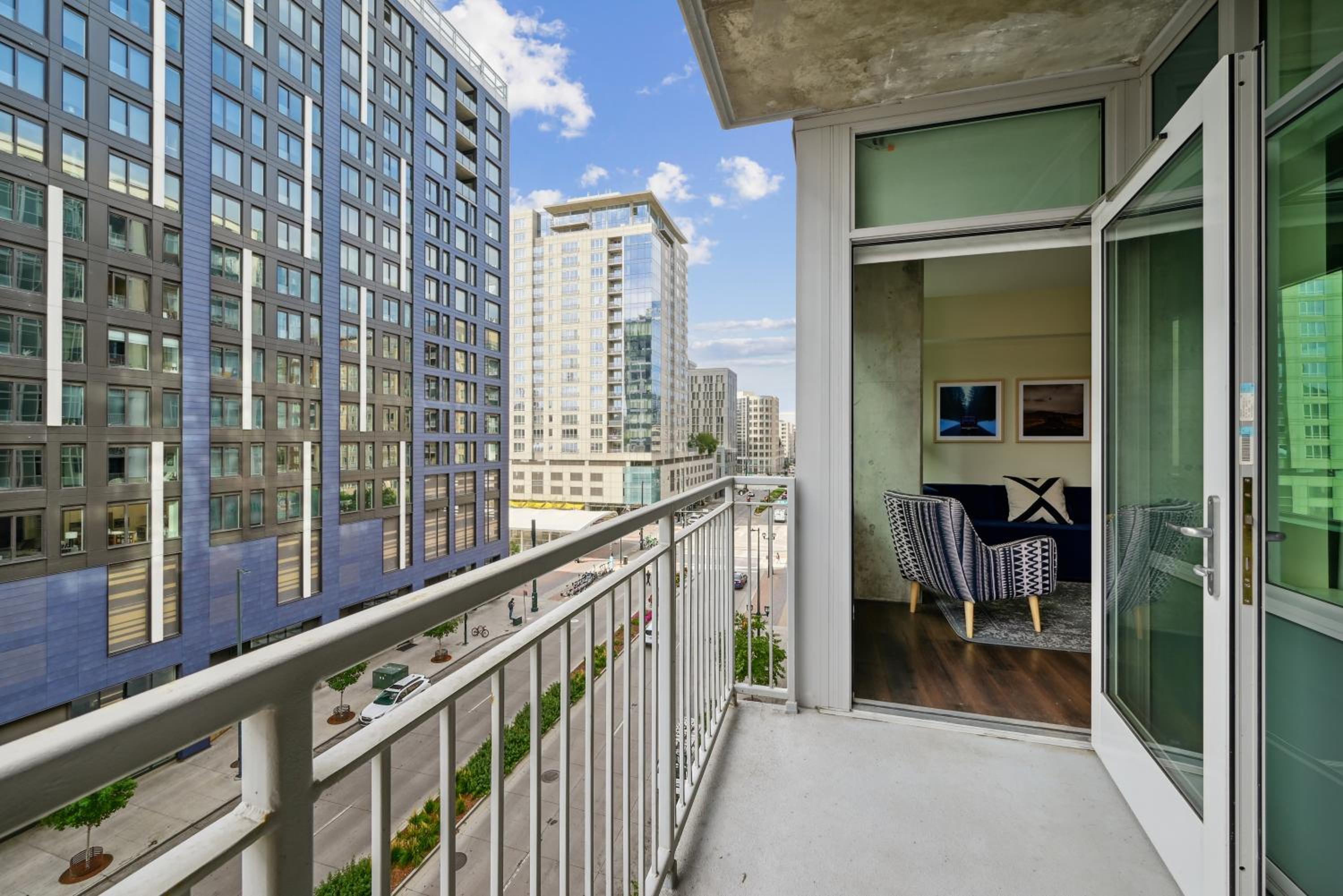 One-Bedroom Apartment with Balcony - Photo 6