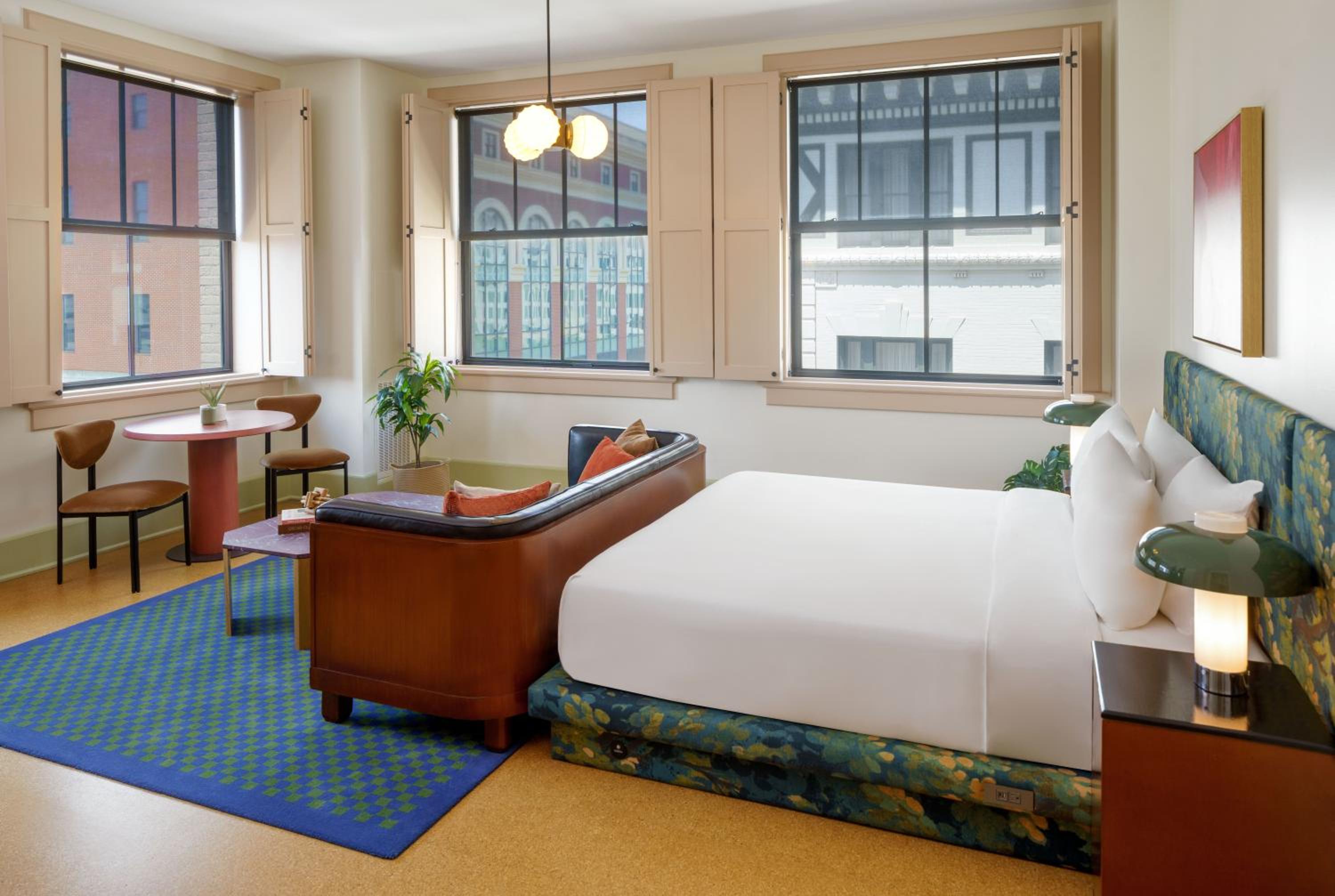 King Corner Room