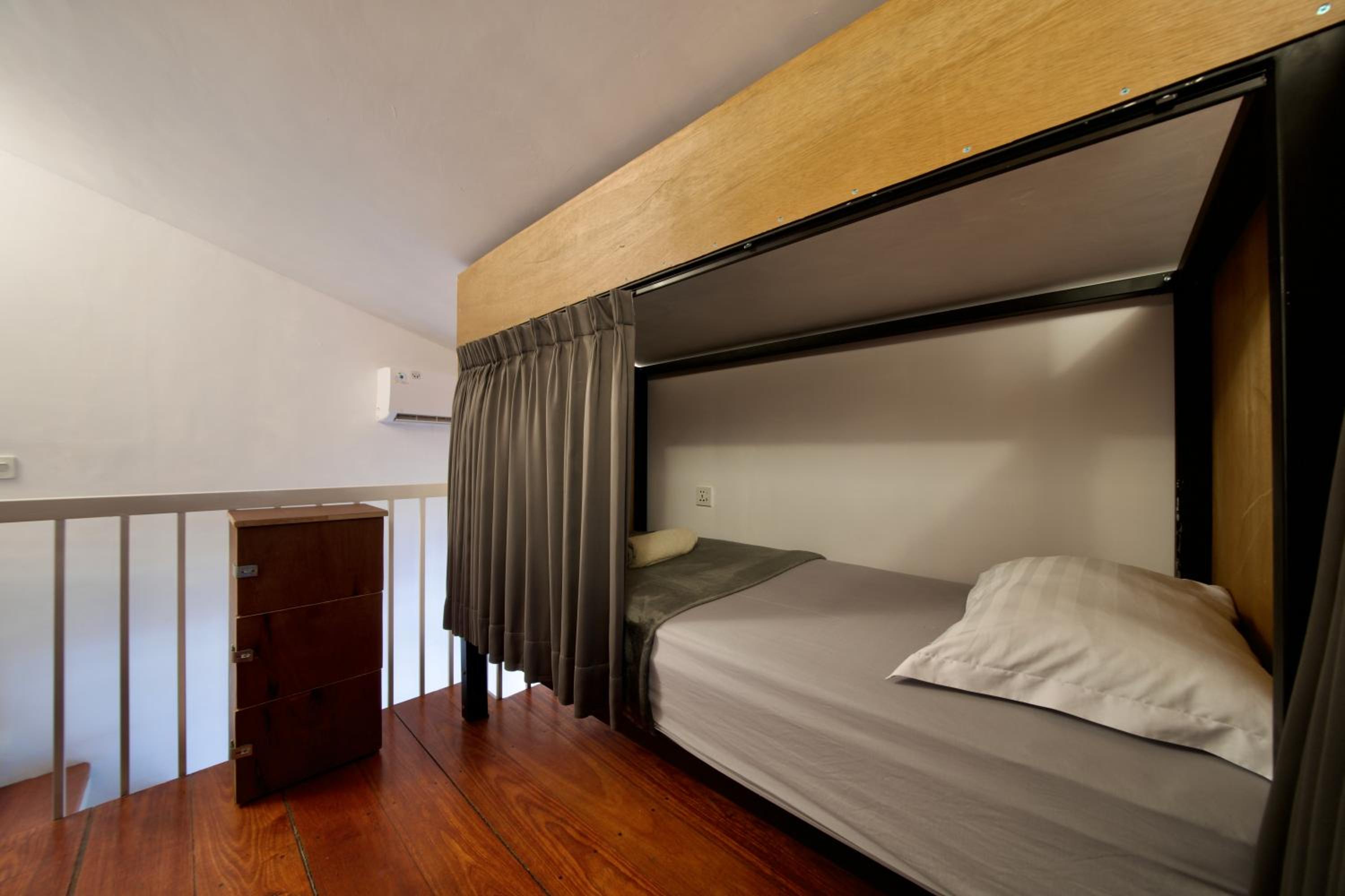 Single Bed in Mixed Dormitory Room photo 2