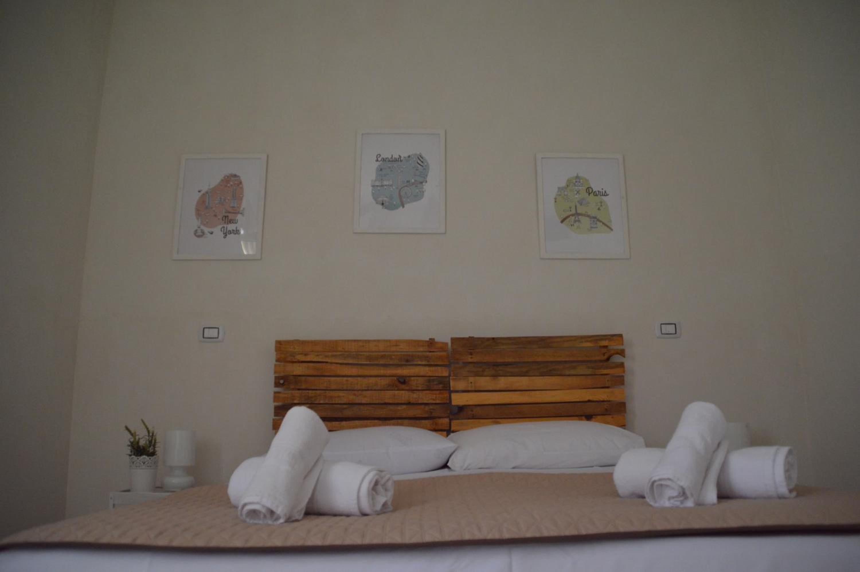 Triple Room with Private Bathroom - Photo 21