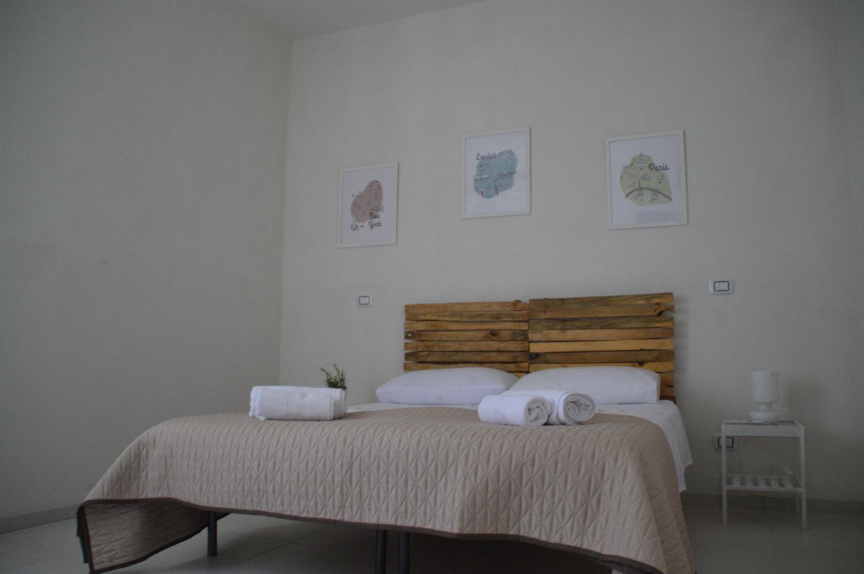 Triple Room with Private Bathroom - Photo 24