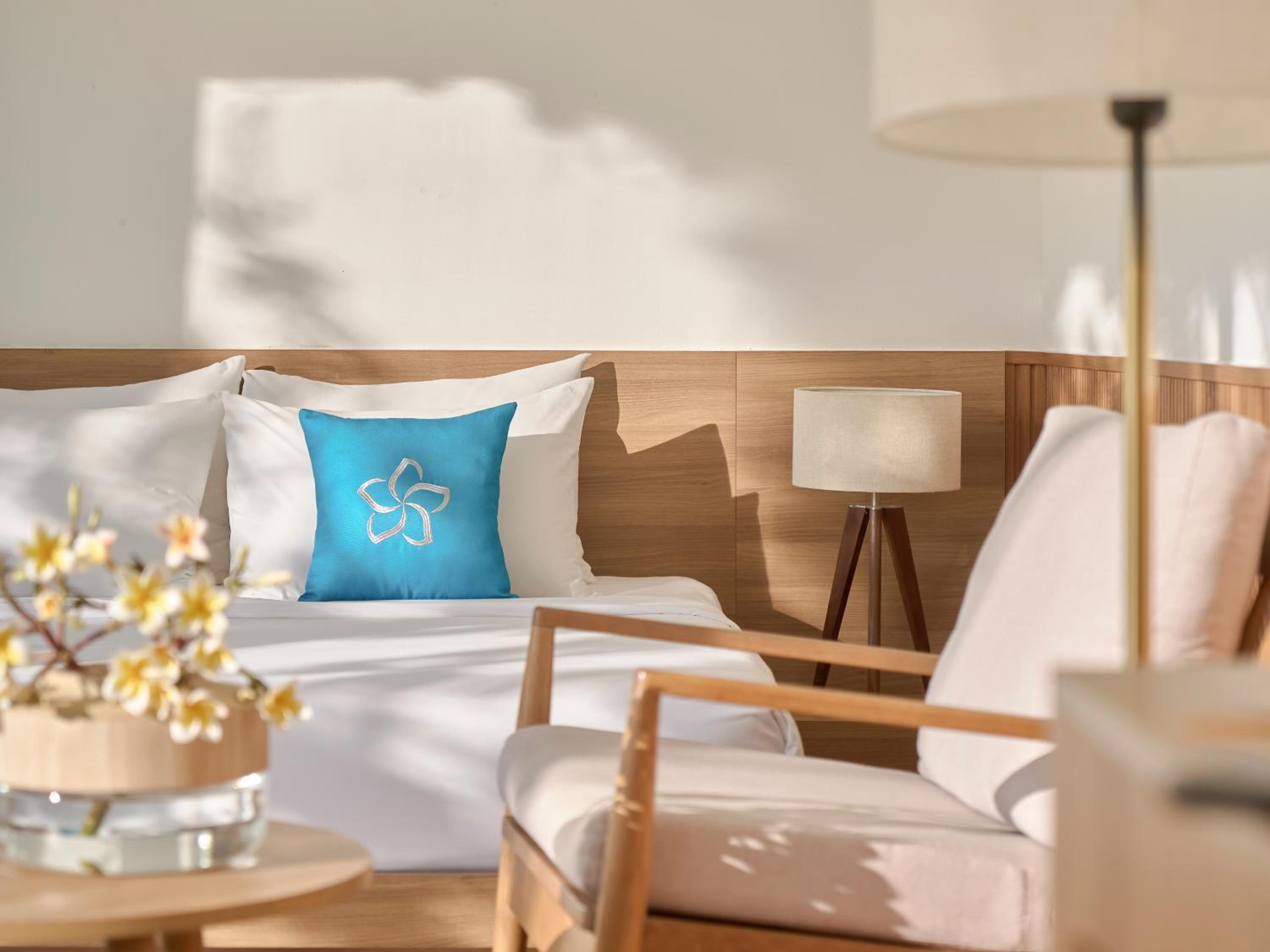 Deluxe Family Room with 2 Double Beds and Garden View photo 2