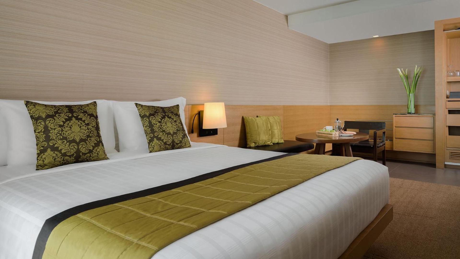 Premier Room With King Bed photo 1