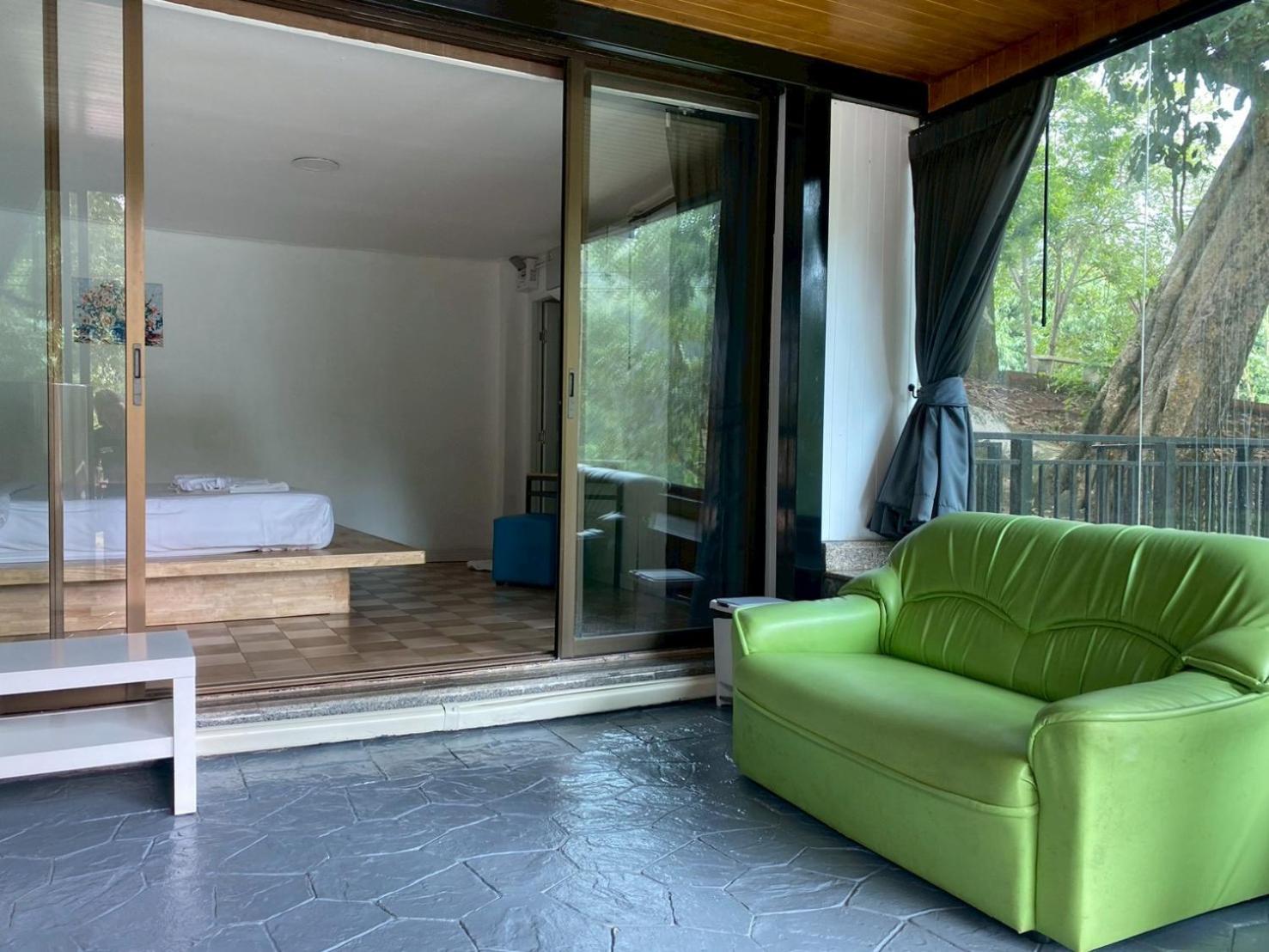 Deluxe Suite - Photo 7