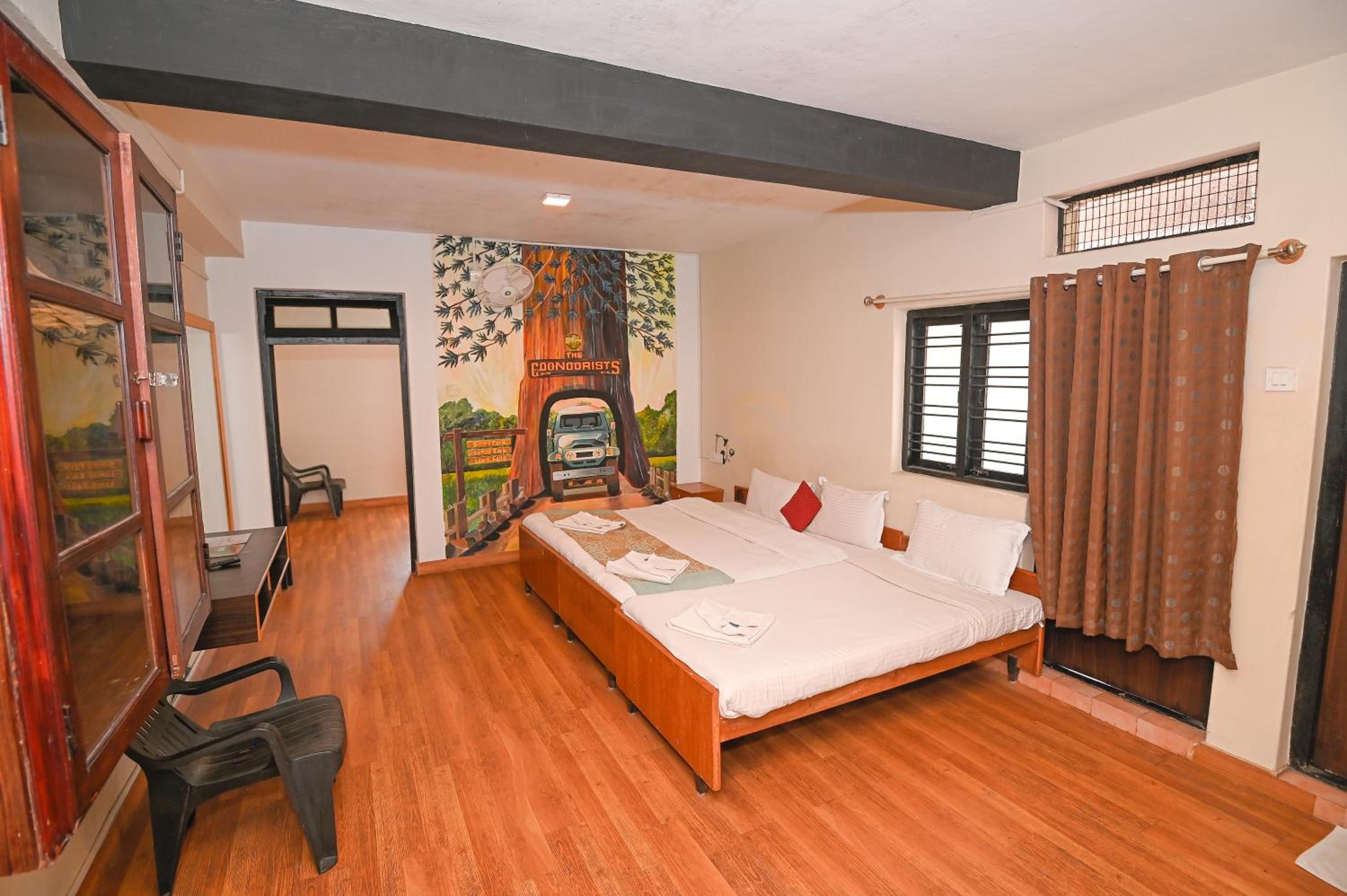 Family Room - Photo 6