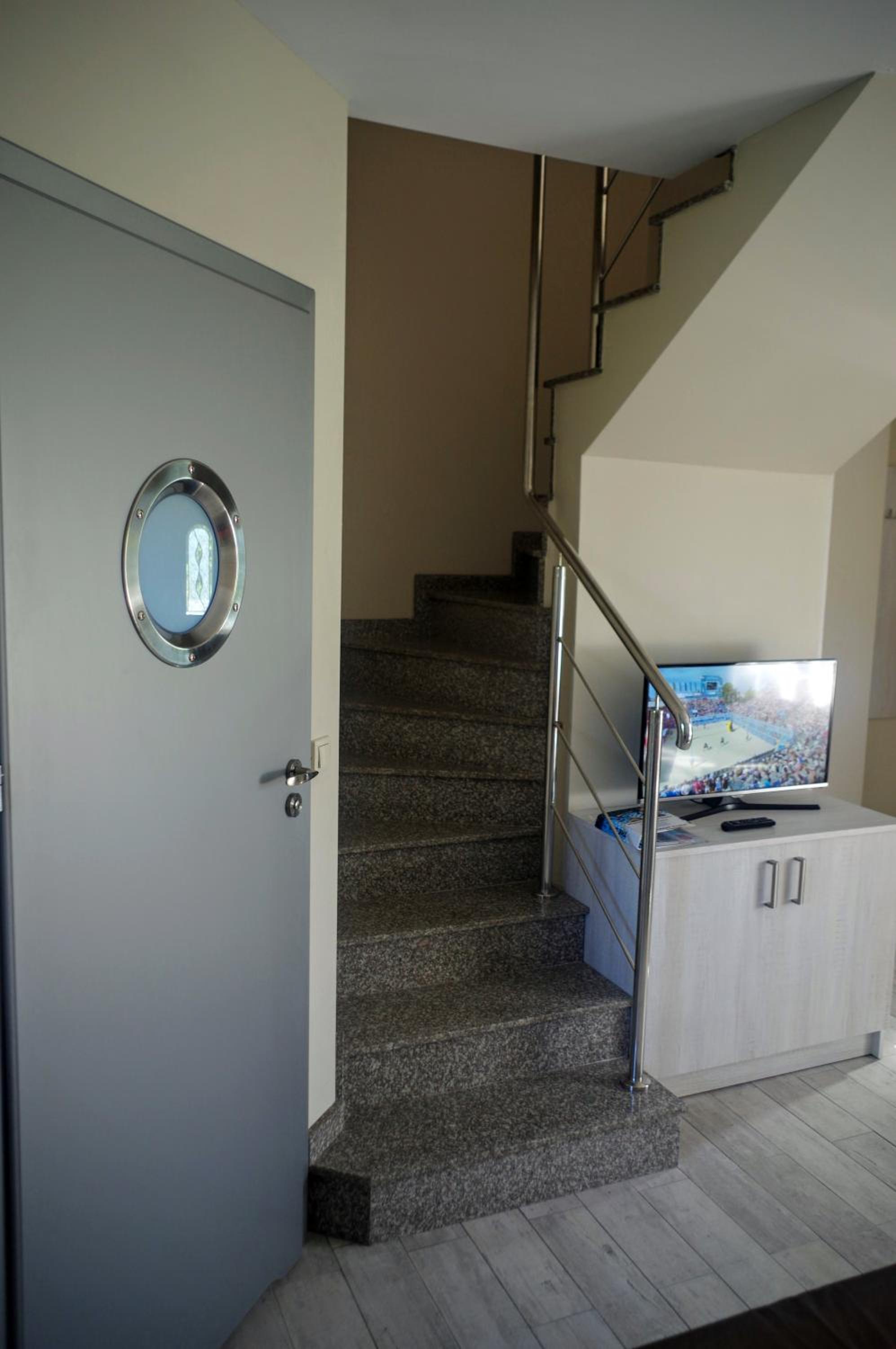 Two-Bedroom Chalet - Photo 8