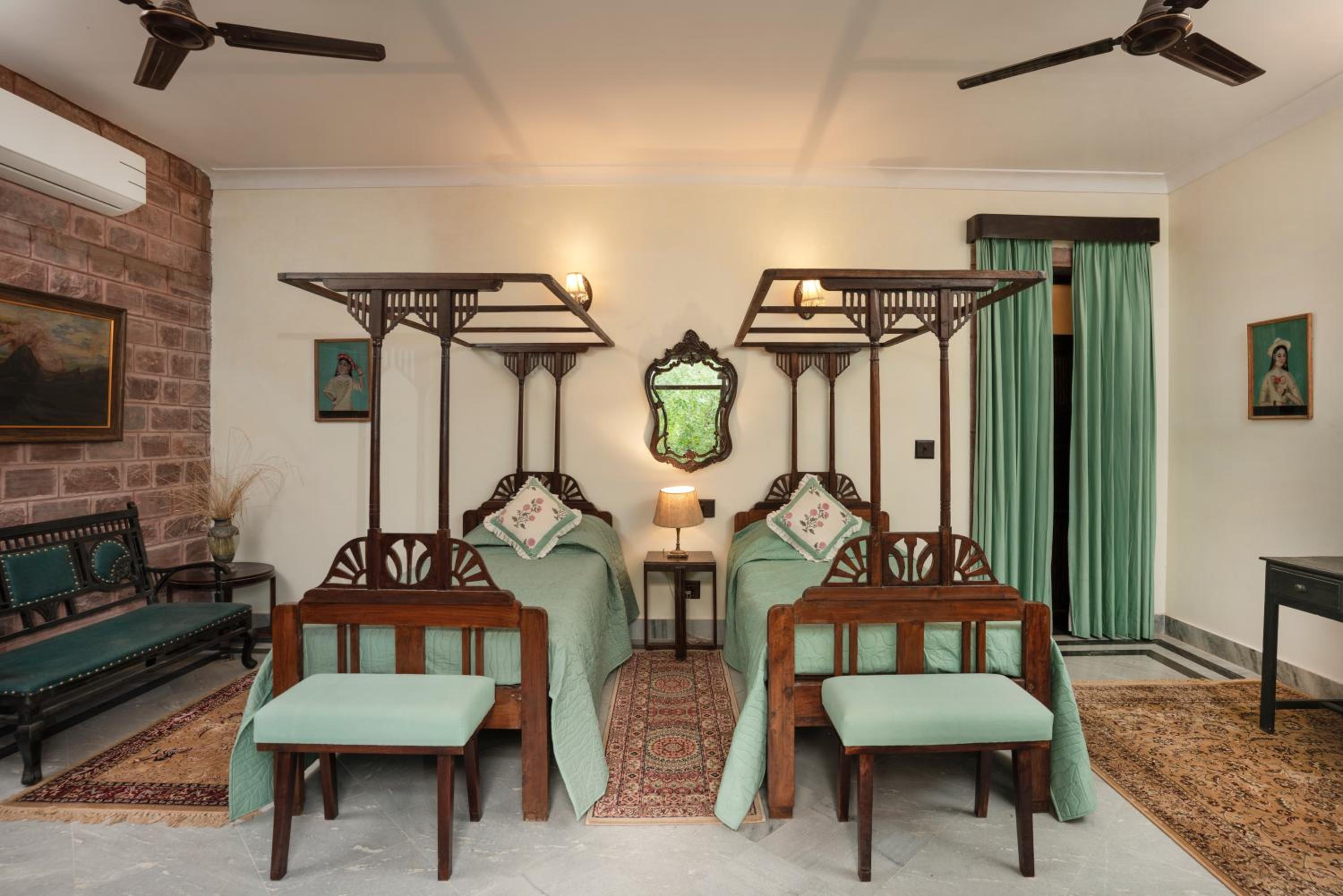 Luxury Room 1
