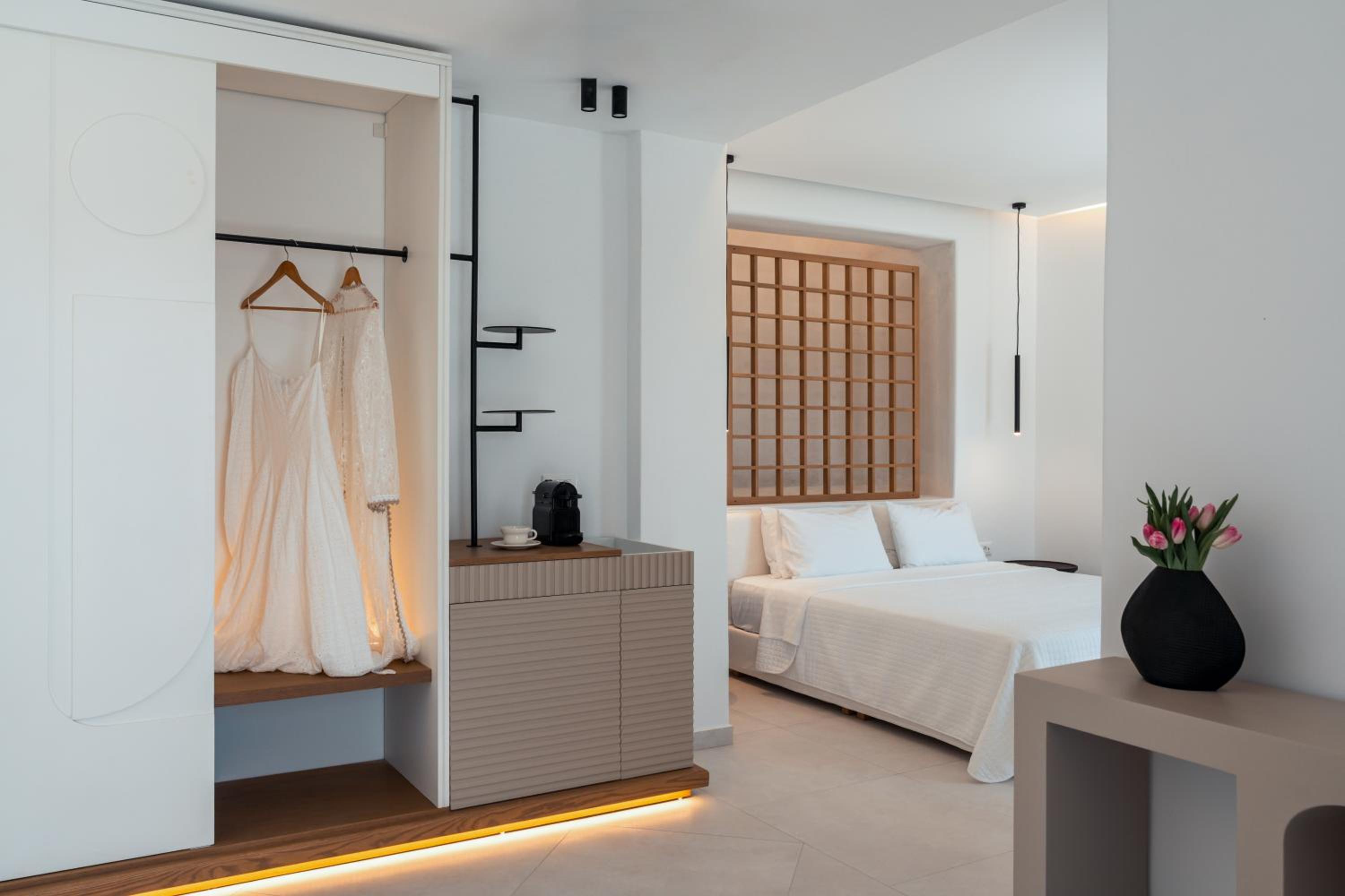 Oasis Sea View Pool Suite With Private Pool & Outdoor Jacuzzi photo 2