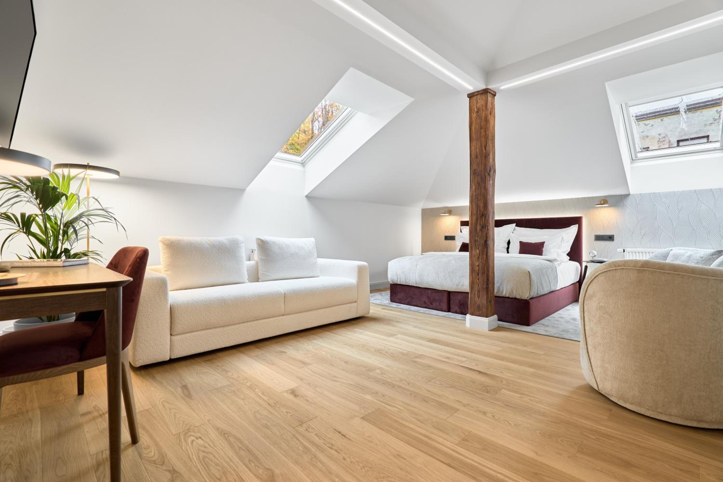 Double Room with Extra Bed photo 1