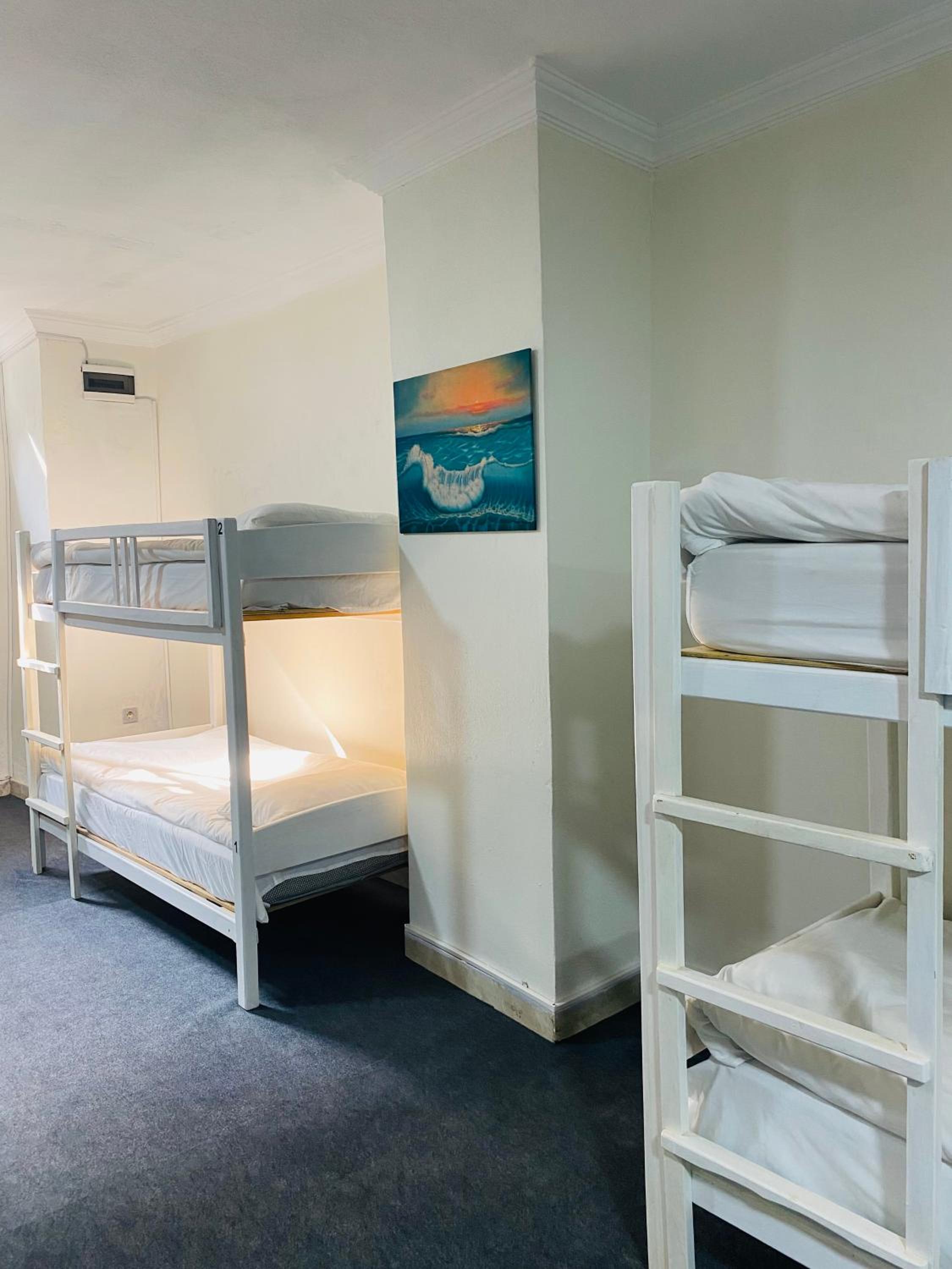 Single Bed in 10-Bed Dormitory Room photo 3